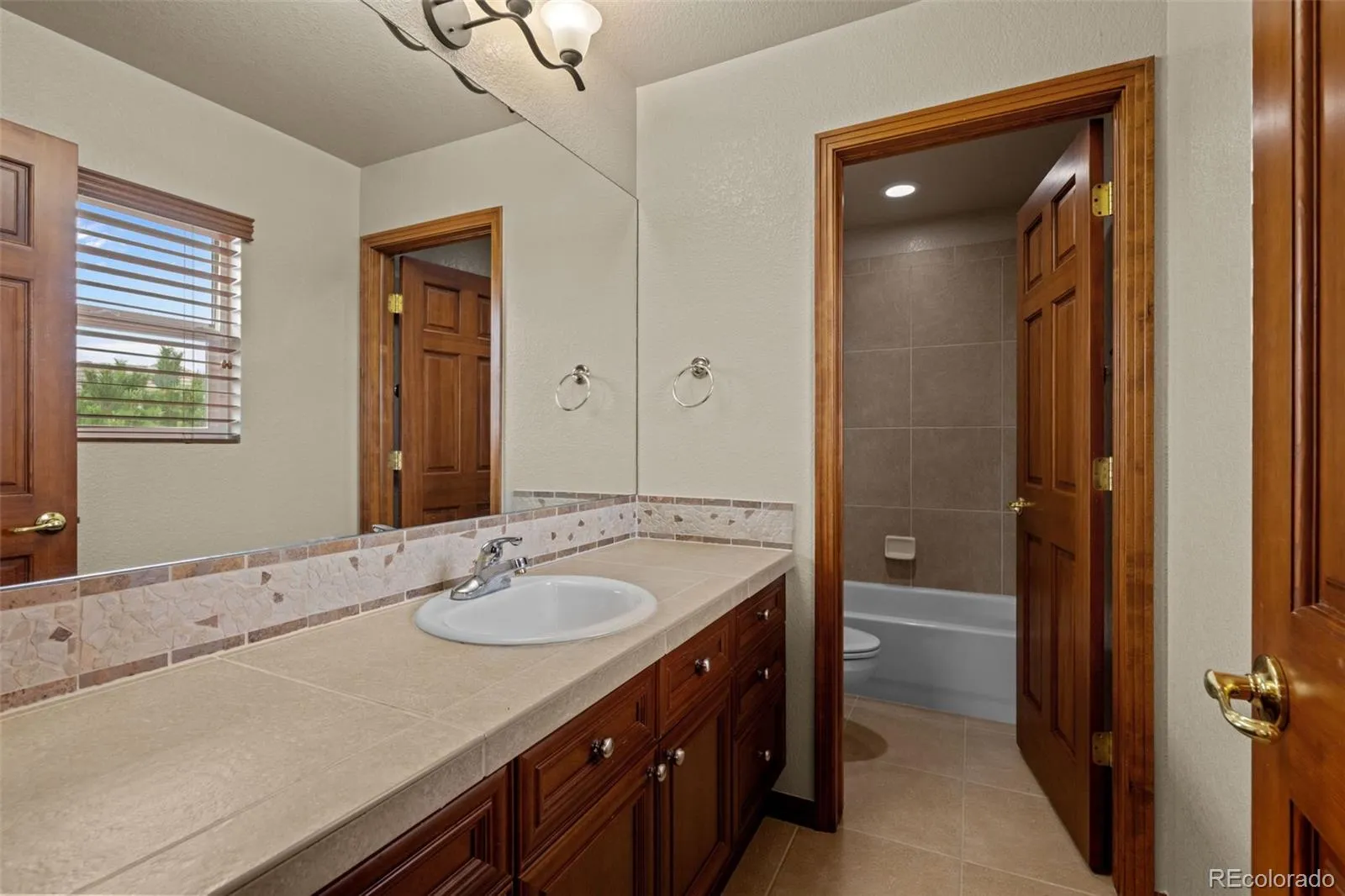 5615 Vistancia Drive Parker CO 80134 MLS #REC4194346 05152026055621 1600 37