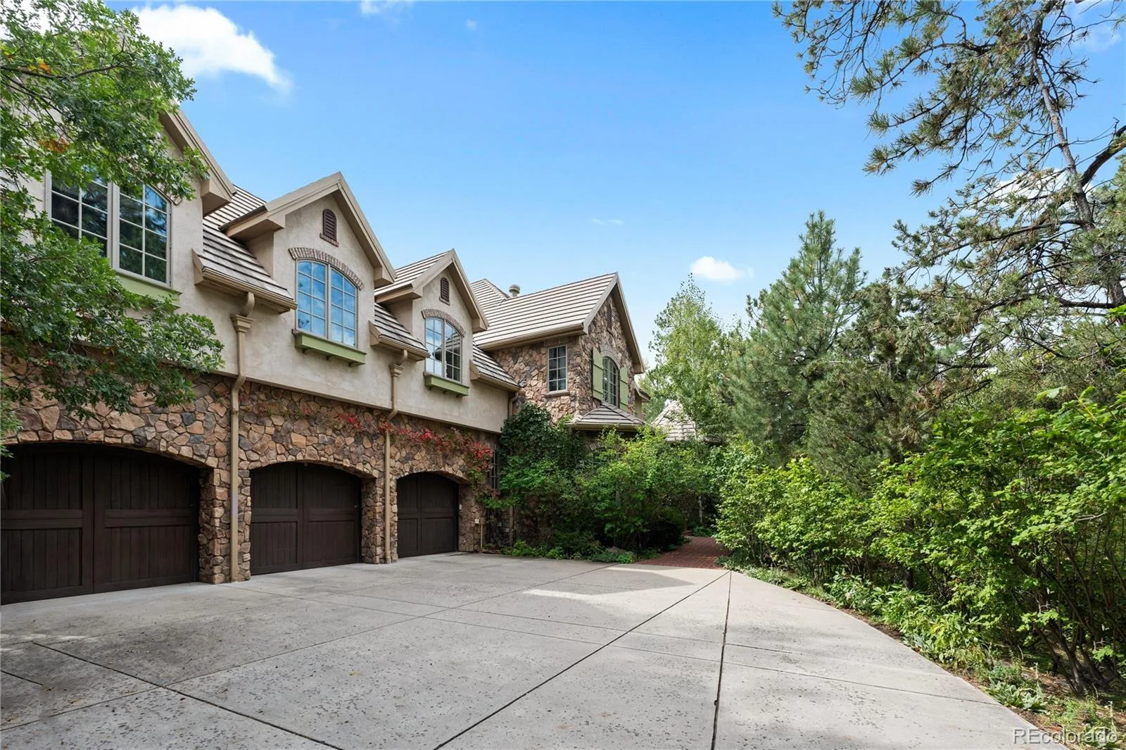 331 Paragon Way Castle Rock CO 80108 | MLS #REC4199816 08282026163618 1600 24
