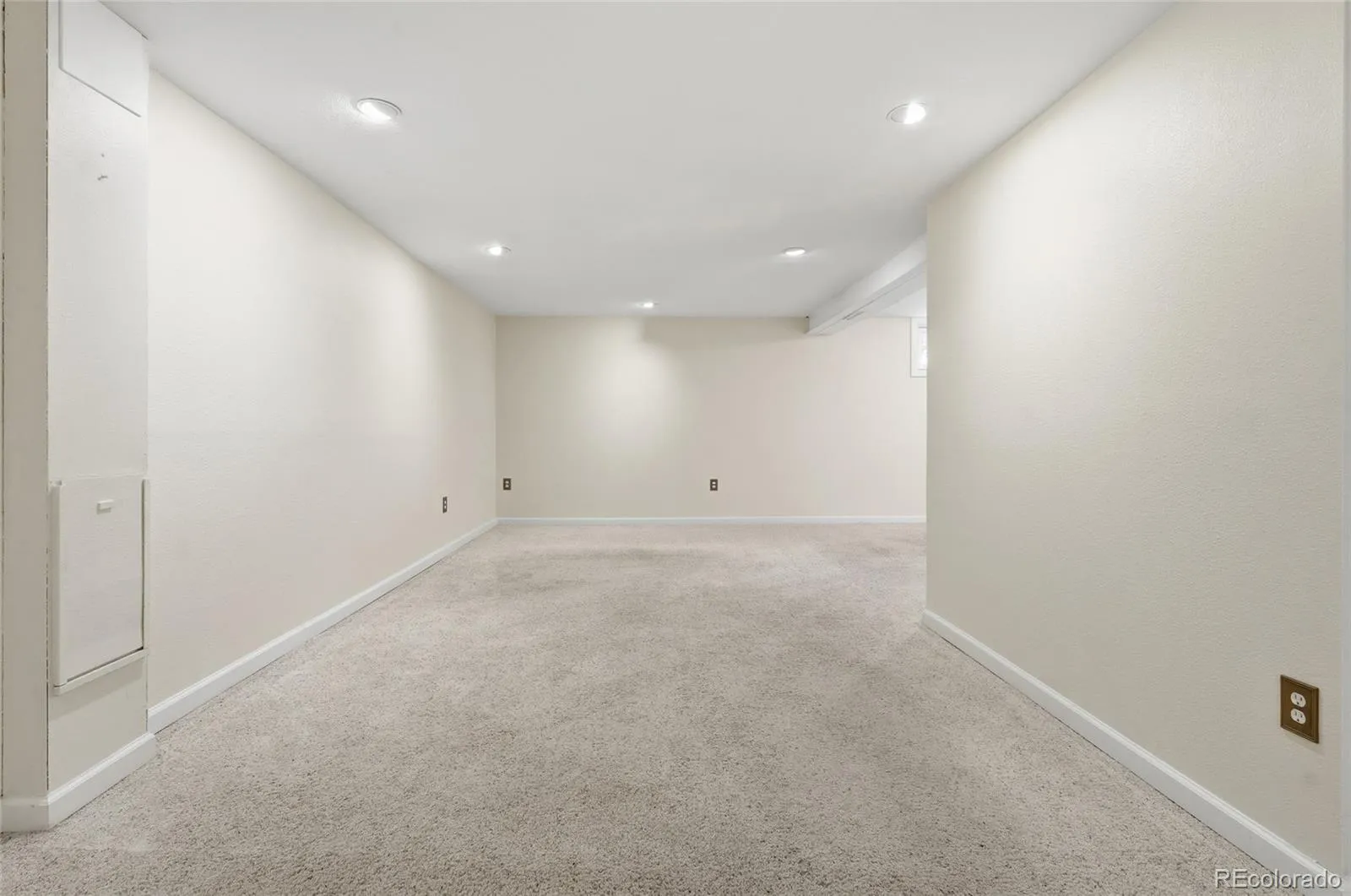 5655 Nebraska Way Denver CO 80224 MLS #REC4202176 05232026093838 1600 34