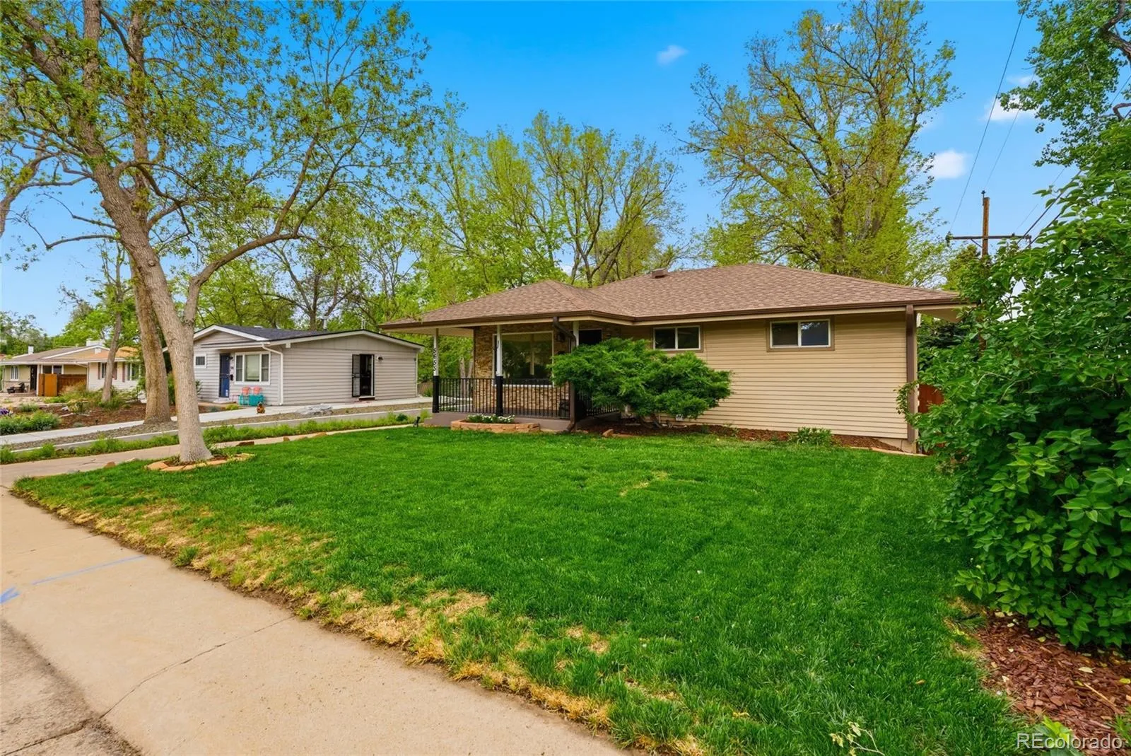 5655 Nebraska Way Denver CO 80224 MLS #REC4202176 05232026093838 1600 42
