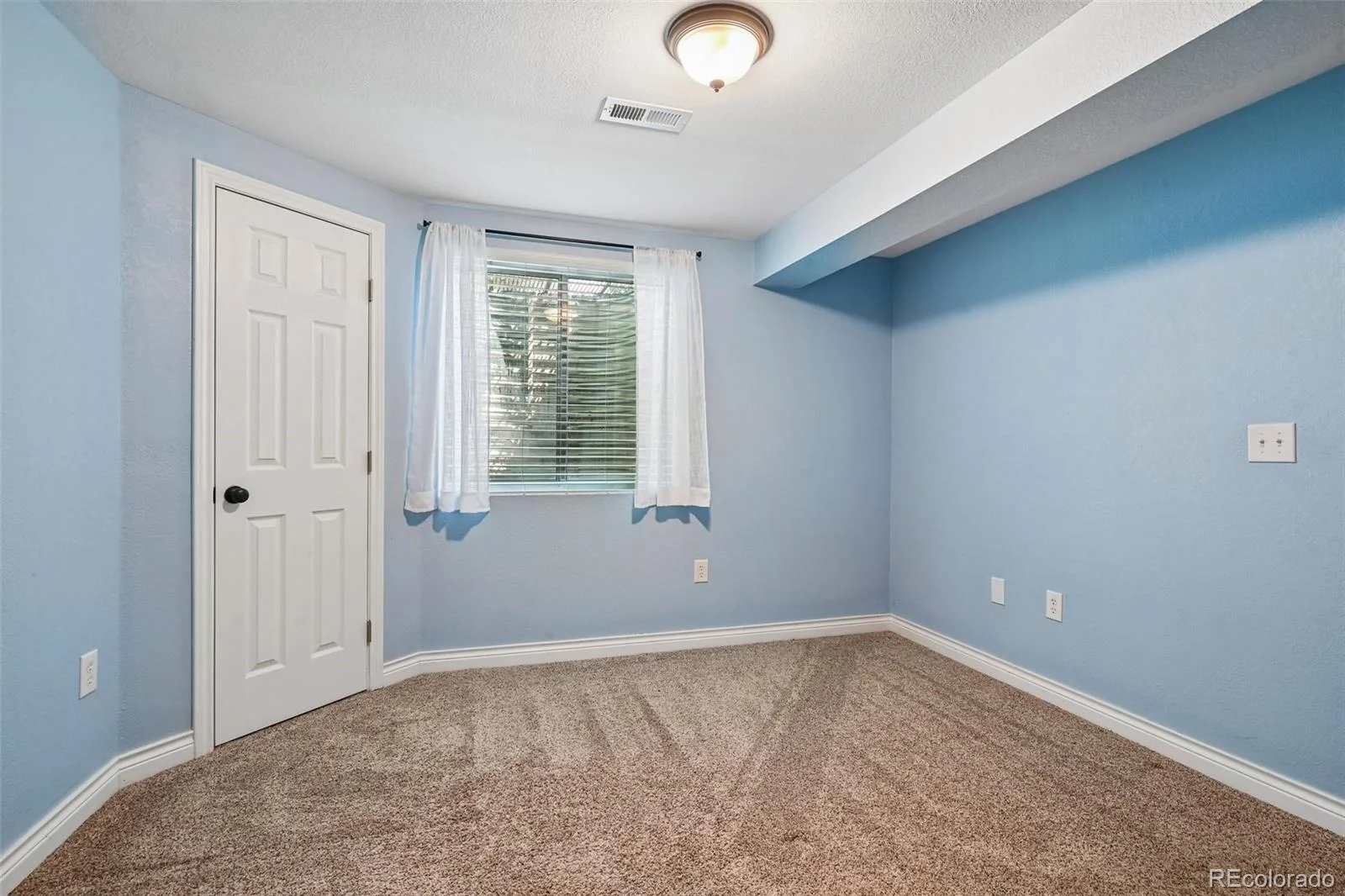 5277 S Malaya Way Aurora CO 80015 | MLS #REC4202940 08112026021344 1600 25