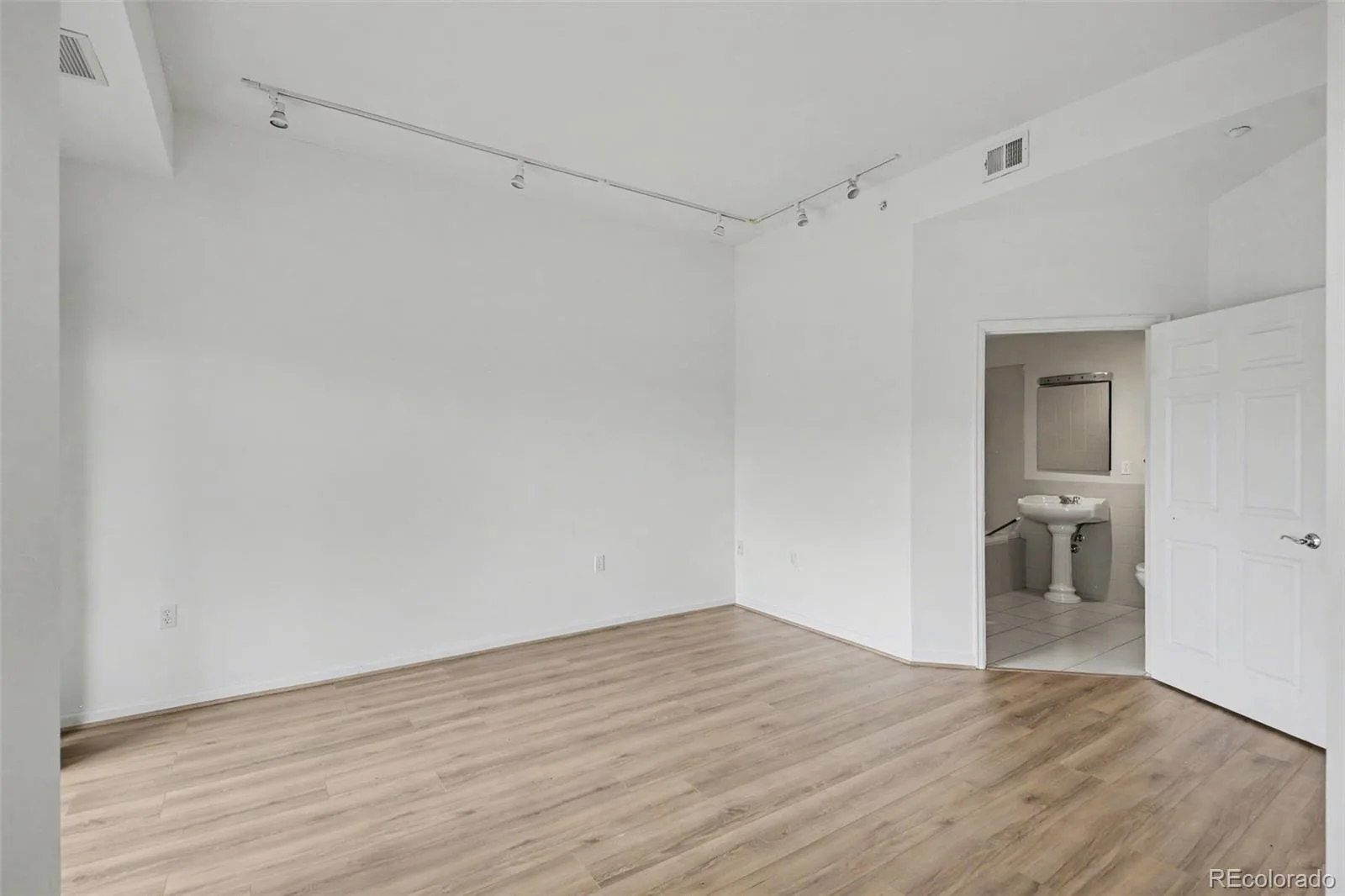 475 W 12th Avenue #14D Denver CO 80204 MLS #REC4203340 07152026150251 1600 5