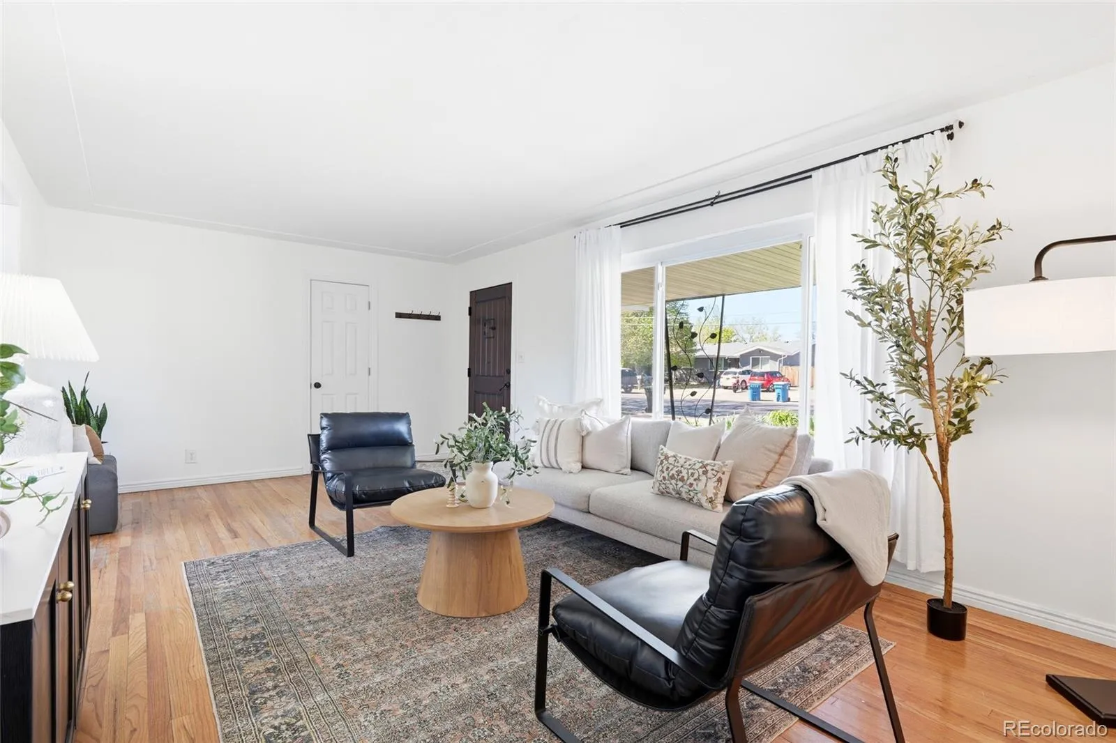 04162026174018 1600 2