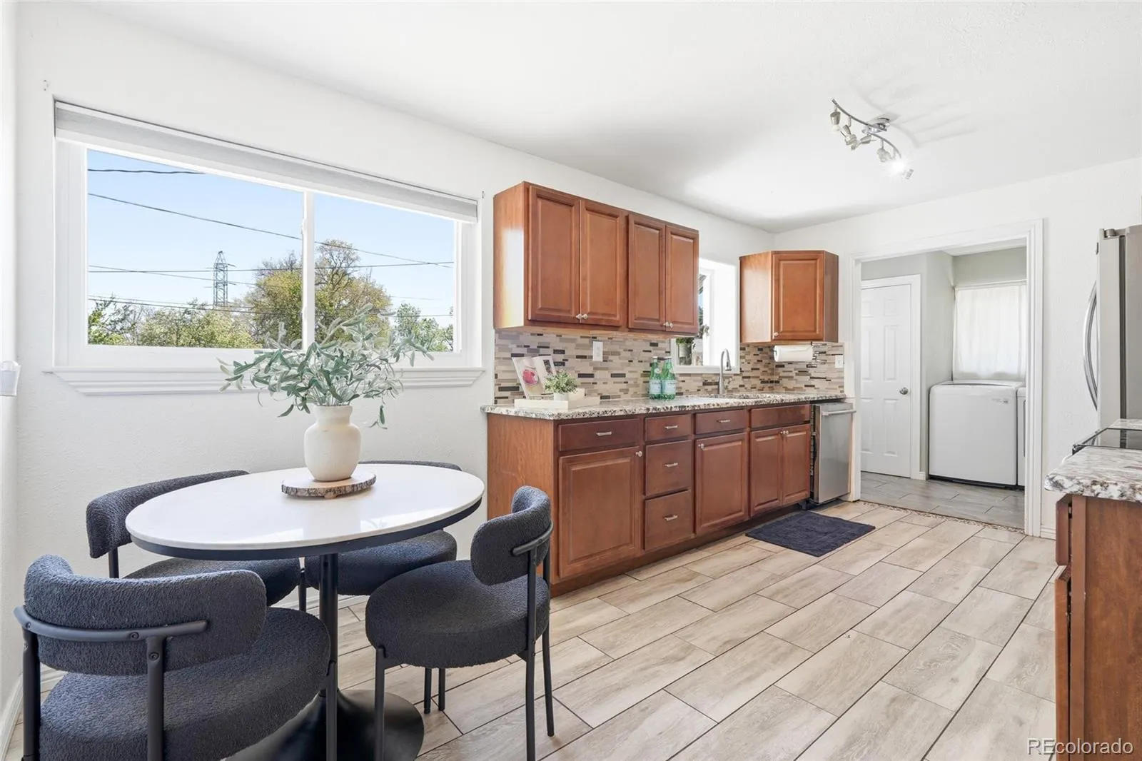 04162026174018 1600 6