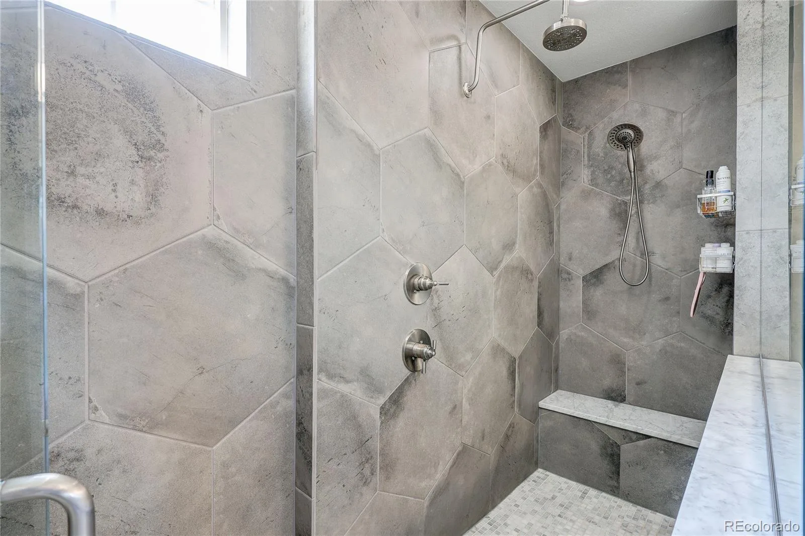 7214 S Shady Grove Court Aurora CO 80016 | MLS #REC4205488 08022026163511 1600 22
