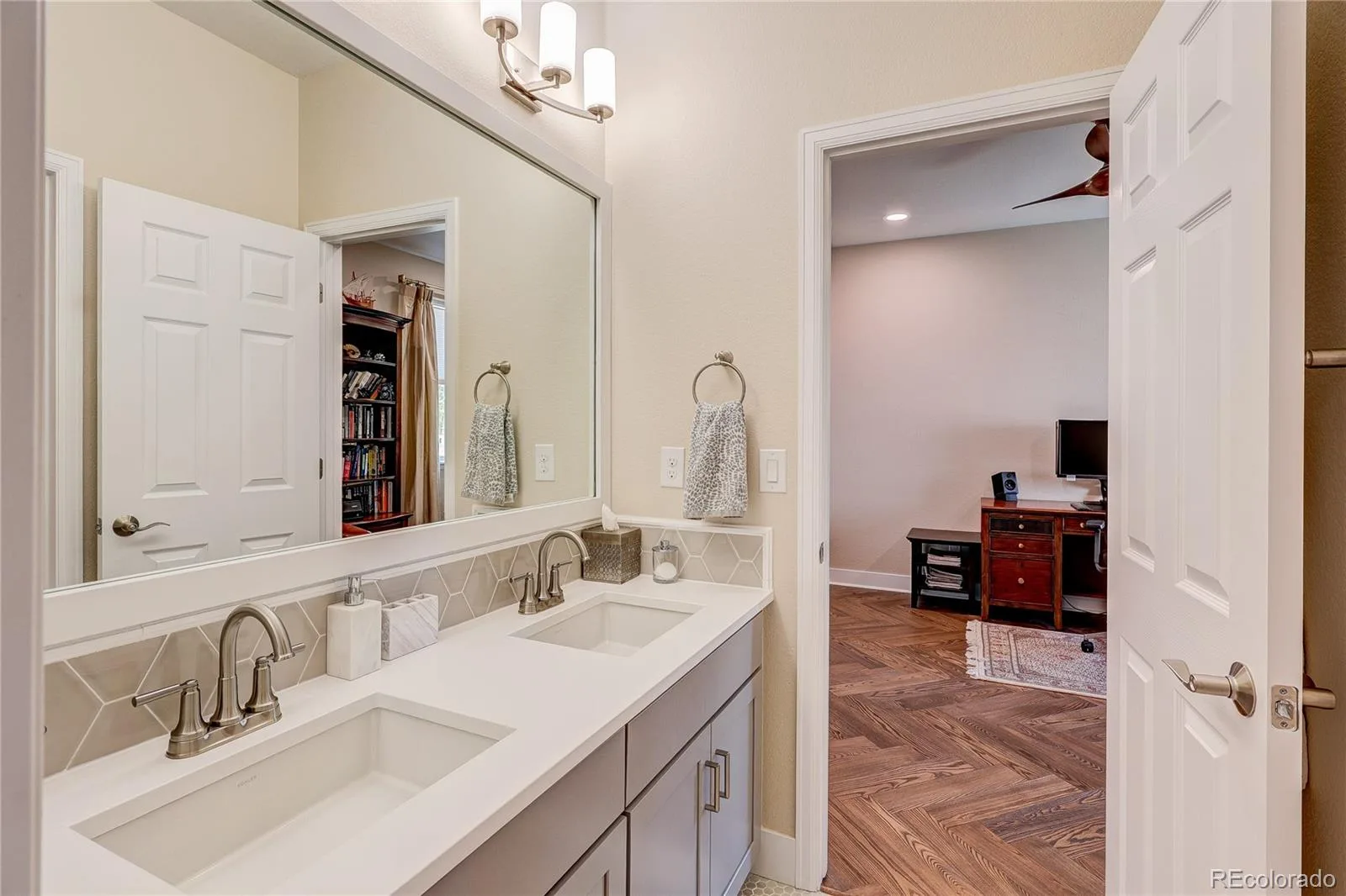 7214 S Shady Grove Court Aurora CO 80016 | MLS #REC4205488 08022026163511 1600 28