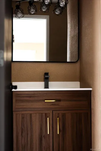 03232026151111 800 21