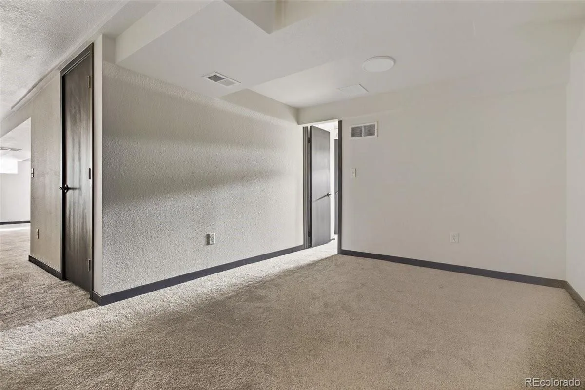 496 Eldridge Court Golden CO 80401 MLS #REC4205801 05312026221616 1200 28