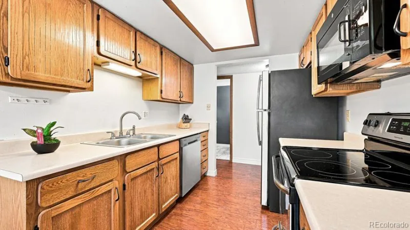 540 S Forest Street #10-103 #10 Denver CO 80246 | MLS #REC4206102 08062026212042 800 7