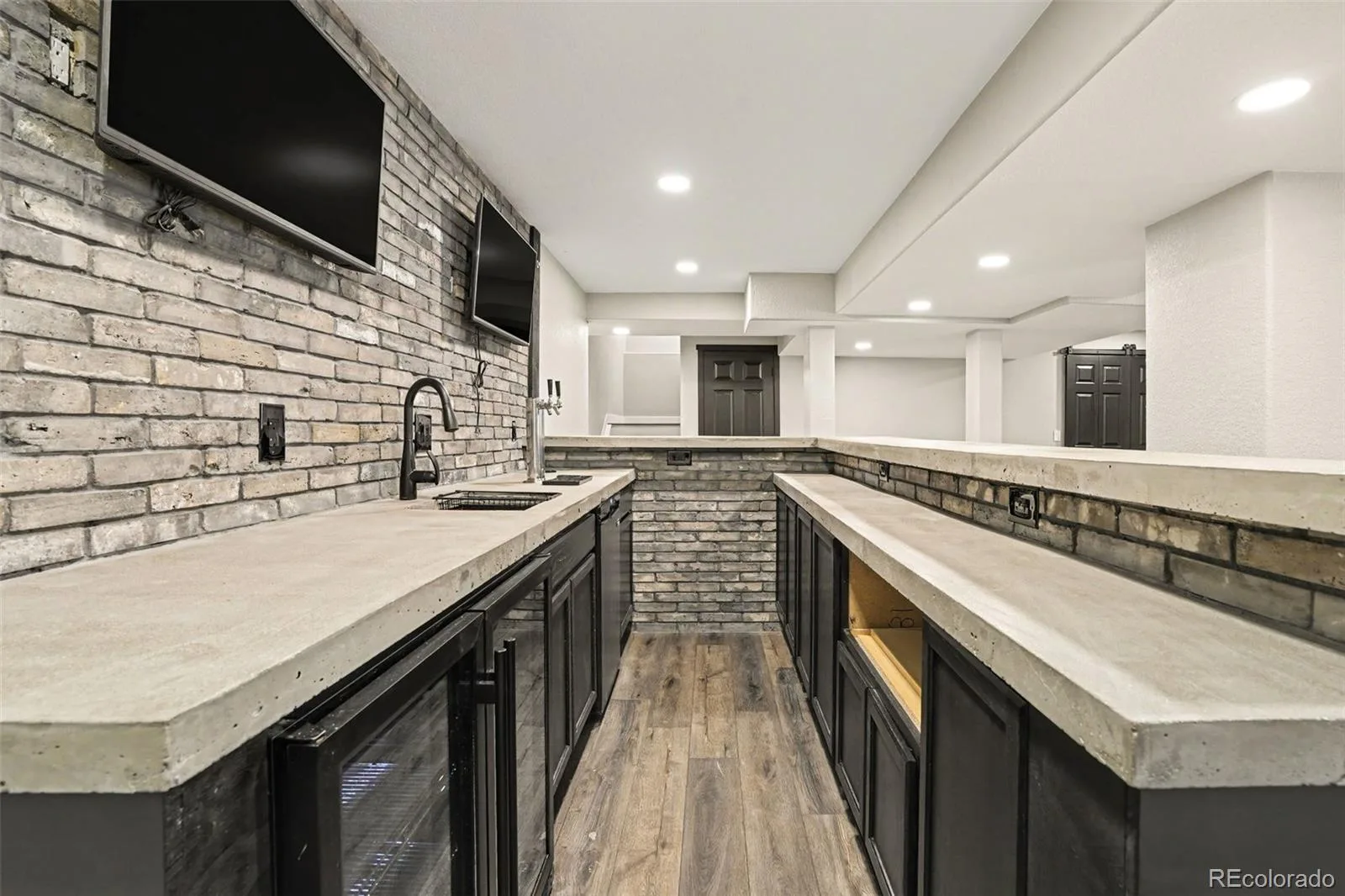26121 E Orchard Drive Aurora CO 80016 | MLS #REC4207397 10122026150639 1600 34