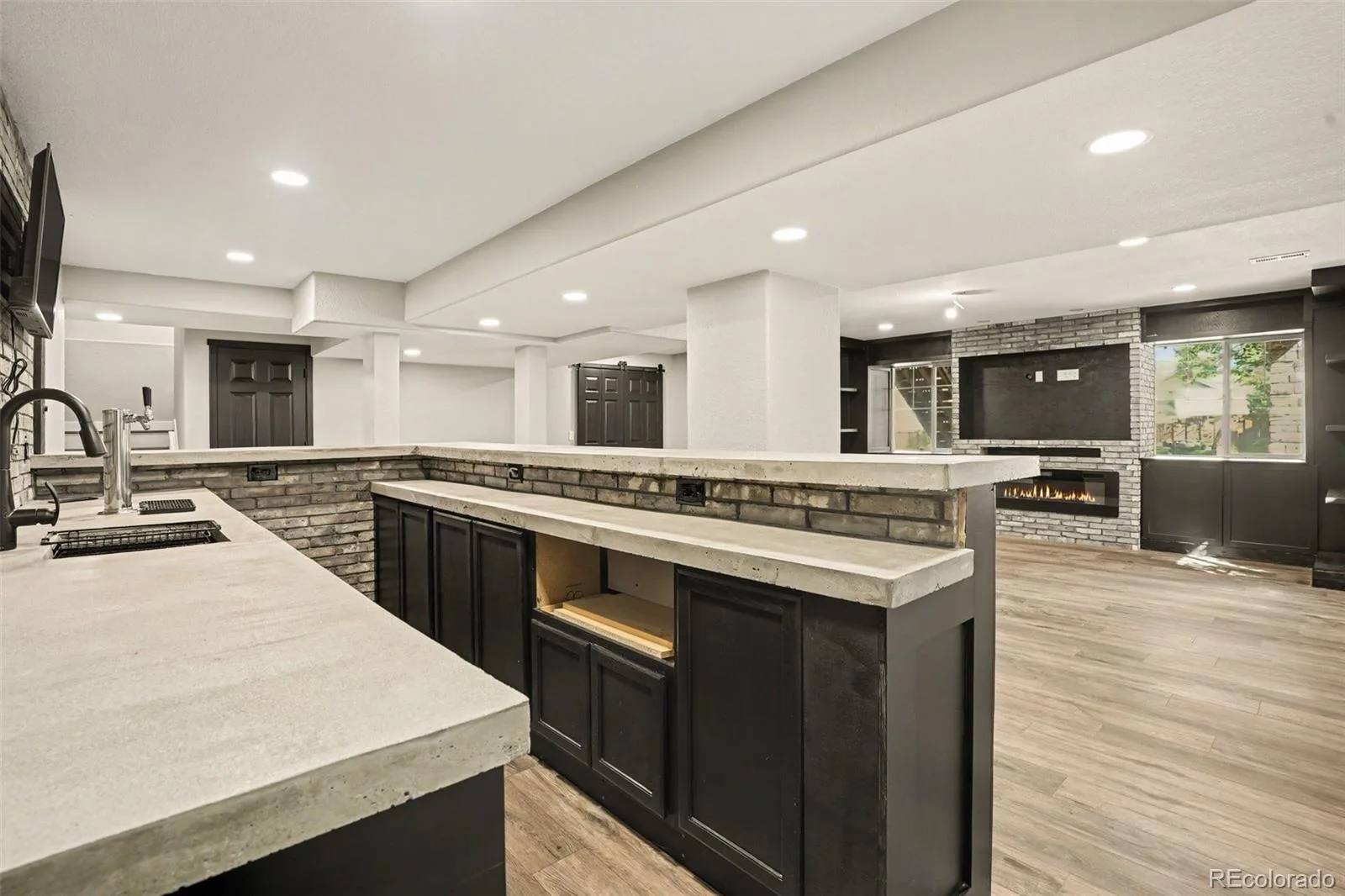 26121 E Orchard Drive Aurora CO 80016 | MLS #REC4207397 10122026150639 1600 35