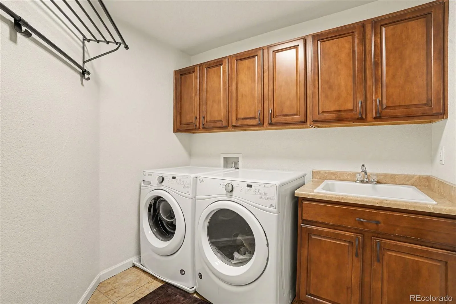 26121 E Orchard Drive Aurora CO 80016 | MLS #REC4207397 10122026150639 1600 39
