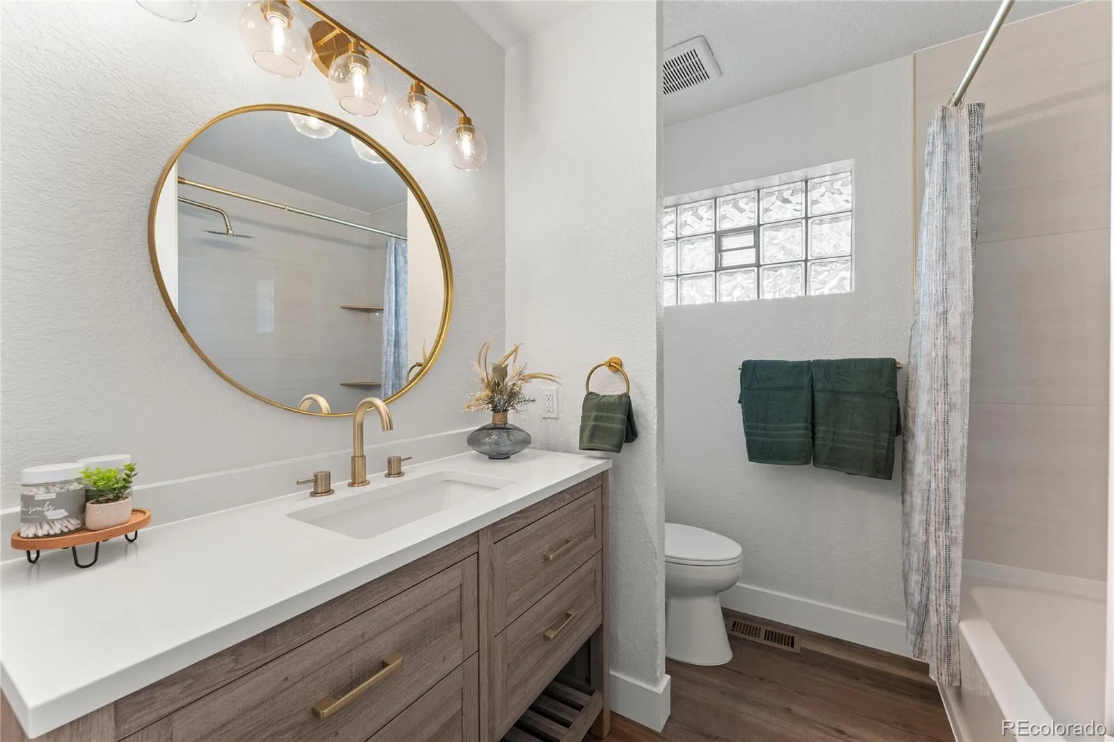 3015 Quebec Street Denver CO 80207 | MLS #REC4208129 10062026034451 1600 21