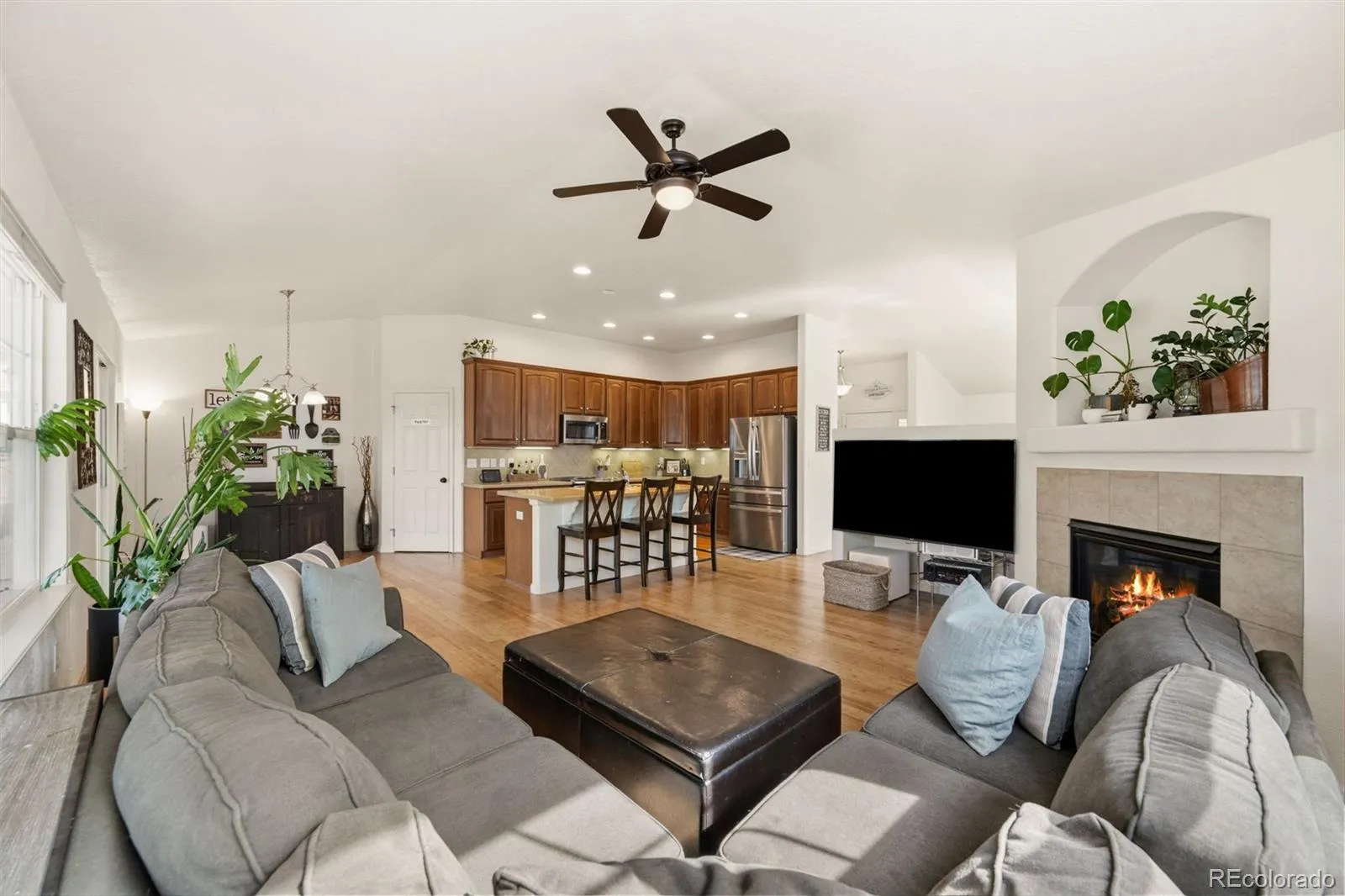 23641 E Whitaker Drive Aurora CO 80016 MLS #REC4208386 04272026225534 1600 13