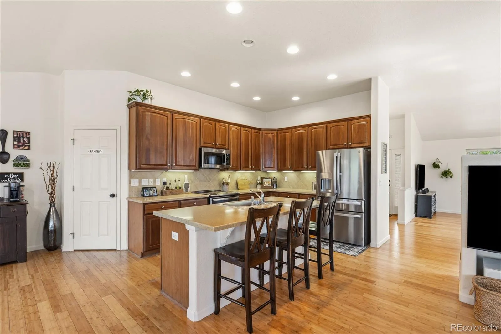 23641 E Whitaker Drive Aurora CO 80016 MLS #REC4208386 04272026225534 1600 14