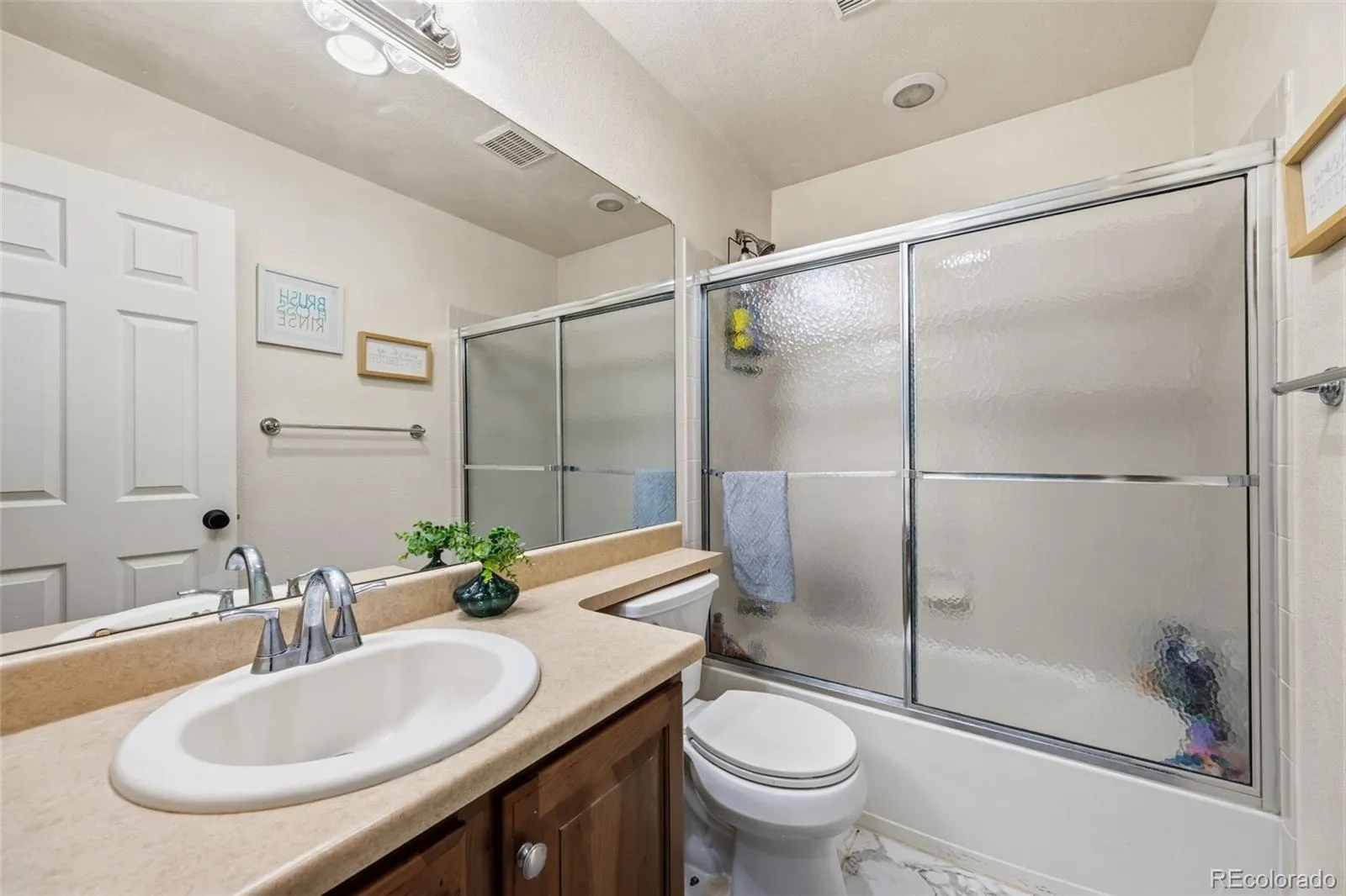 23641 E Whitaker Drive Aurora CO 80016 MLS #REC4208386 04272026225534 1600 28