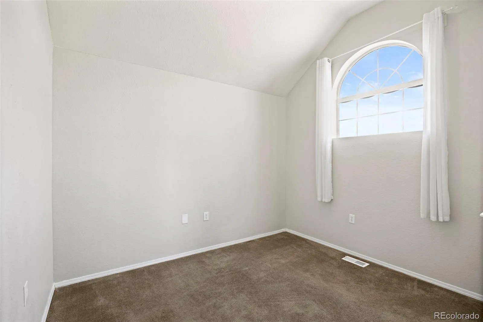 16312 E Fremont Avenue #10 Aurora CO 80016 MLS #REC4209116 05192026063600 1600 27