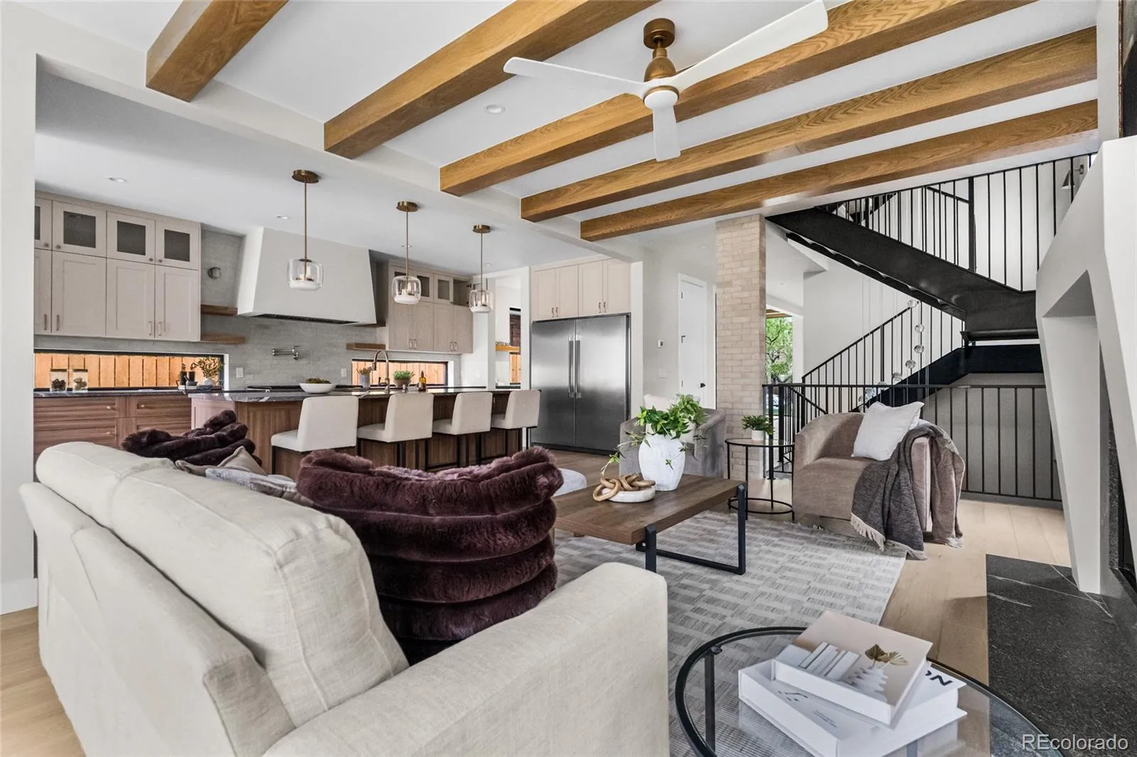 04092026223541 1600 11