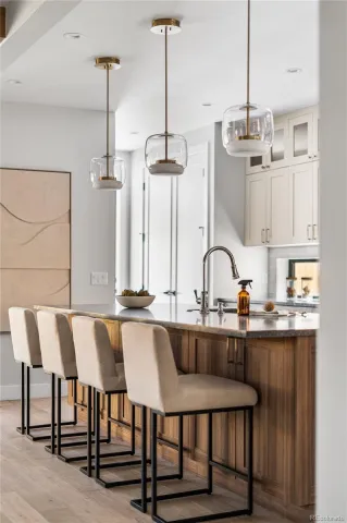 04092026223541 640 35