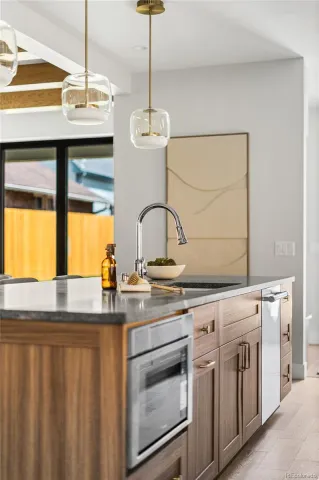 04092026223541 640 44