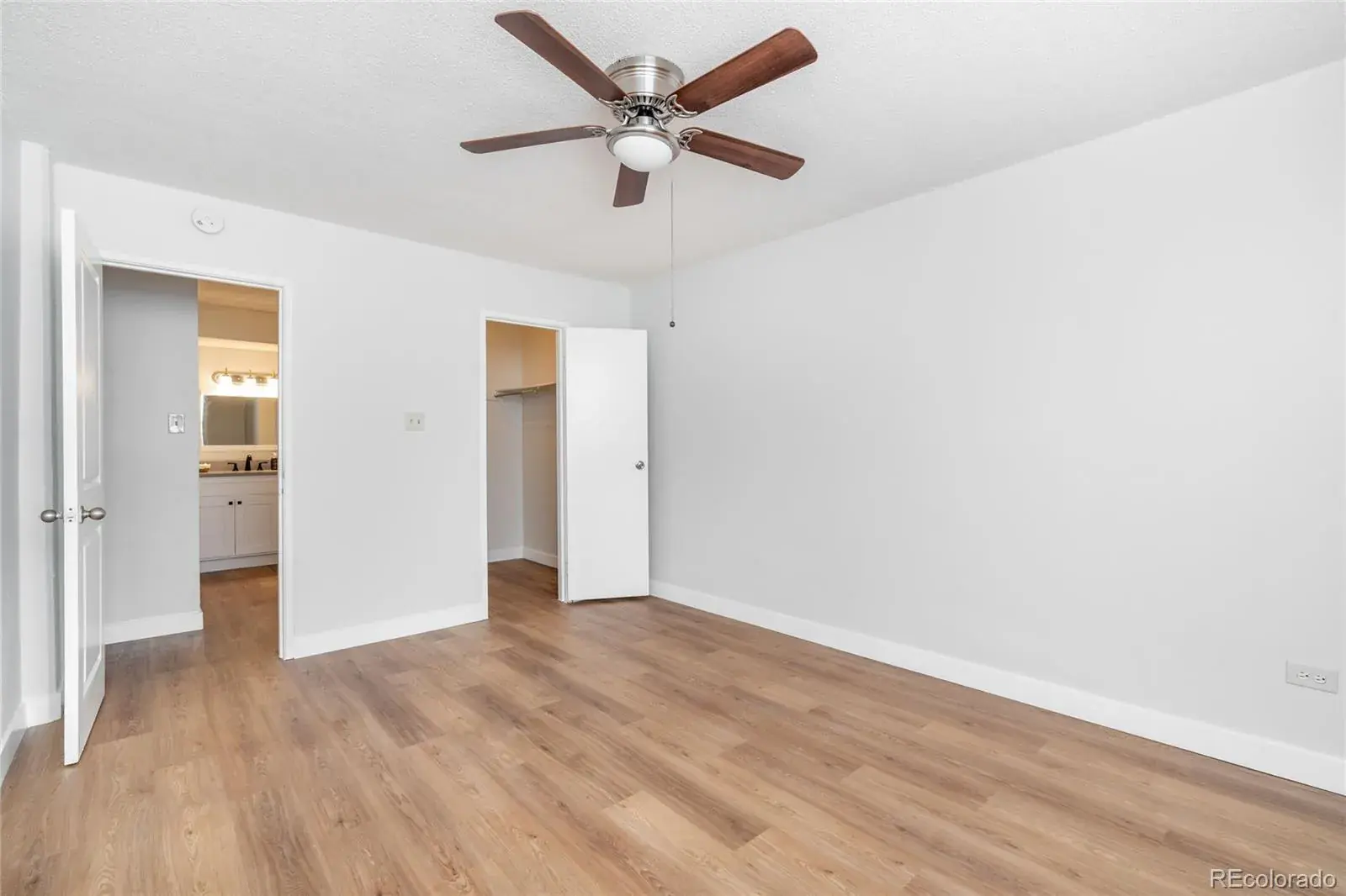 2231 S Vaughn Way #118B Aurora CO 80014 MLS #REC4210370 12182025013510 1600 14