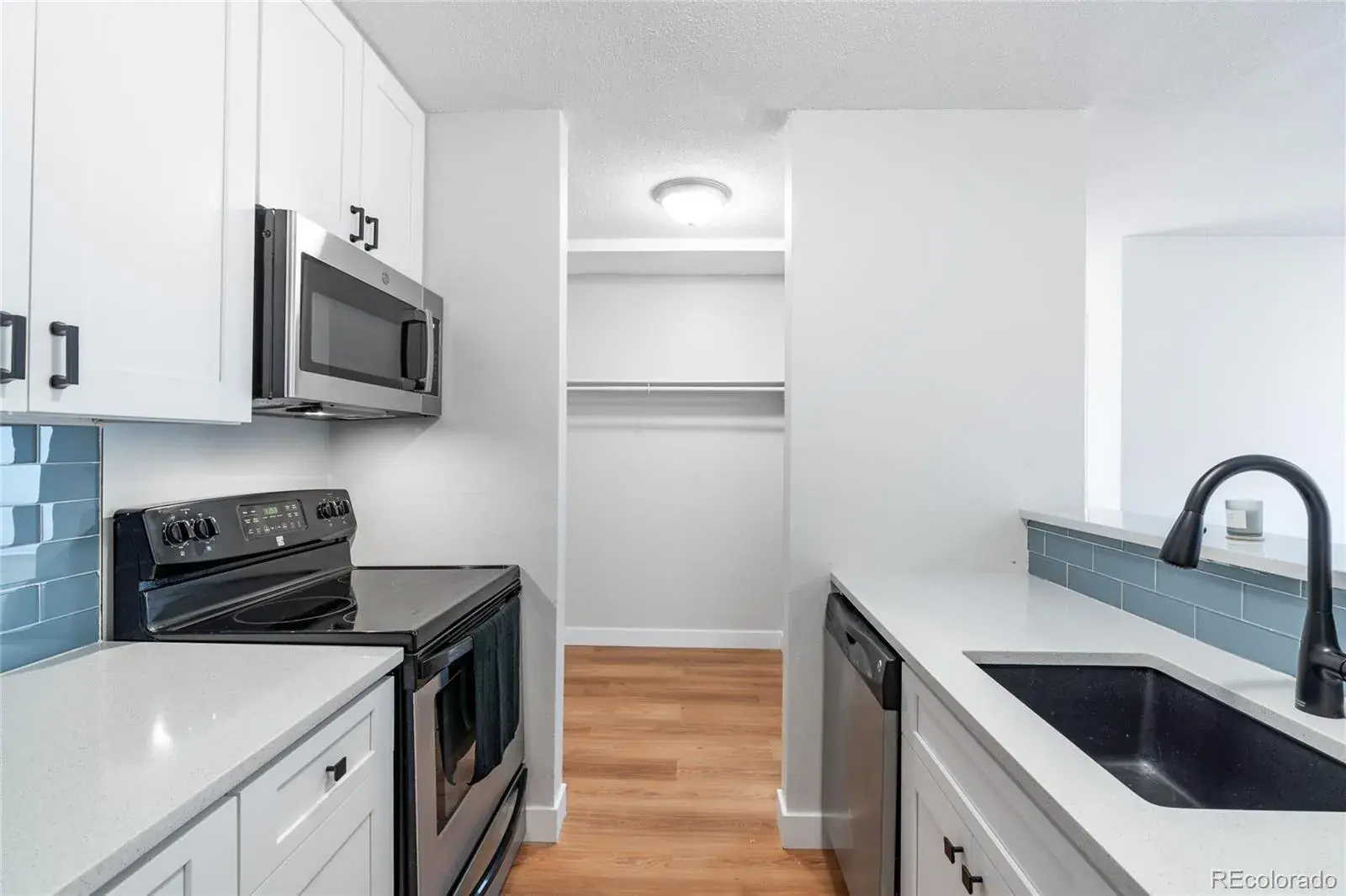 2231 S Vaughn Way #118B Aurora CO 80014 MLS #REC4210370 12182025013510 1600 2