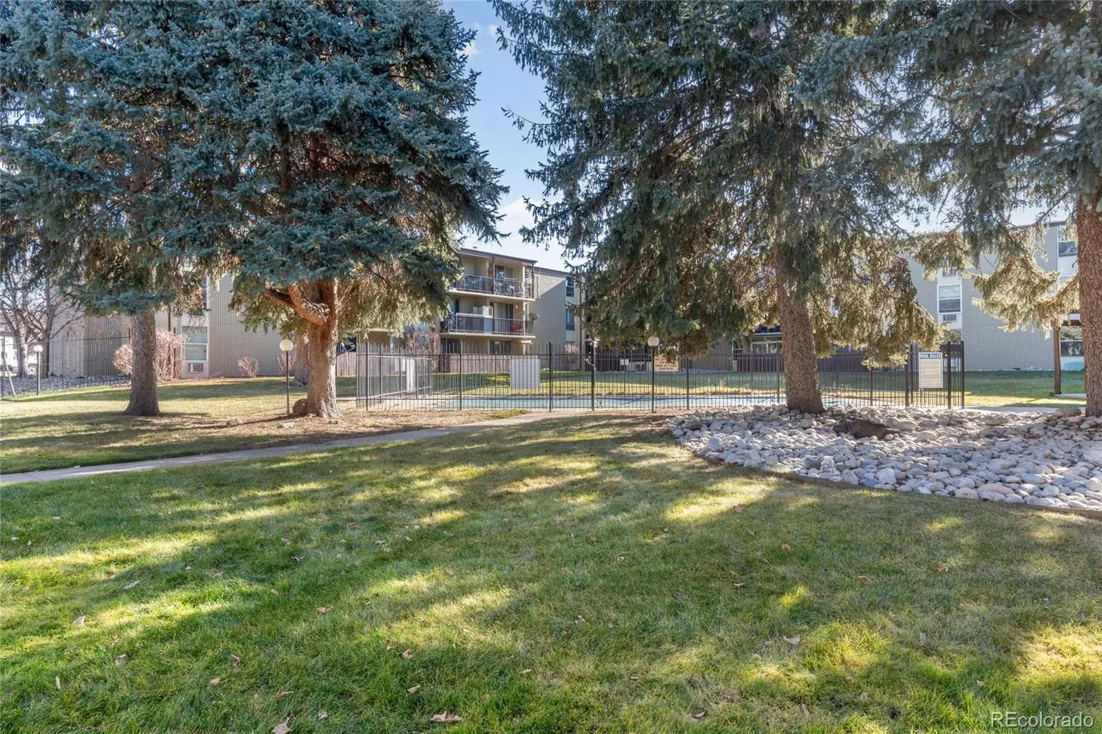 2231 S Vaughn Way #118B Aurora CO 80014 MLS #REC4210370 12182025013510 1600 28