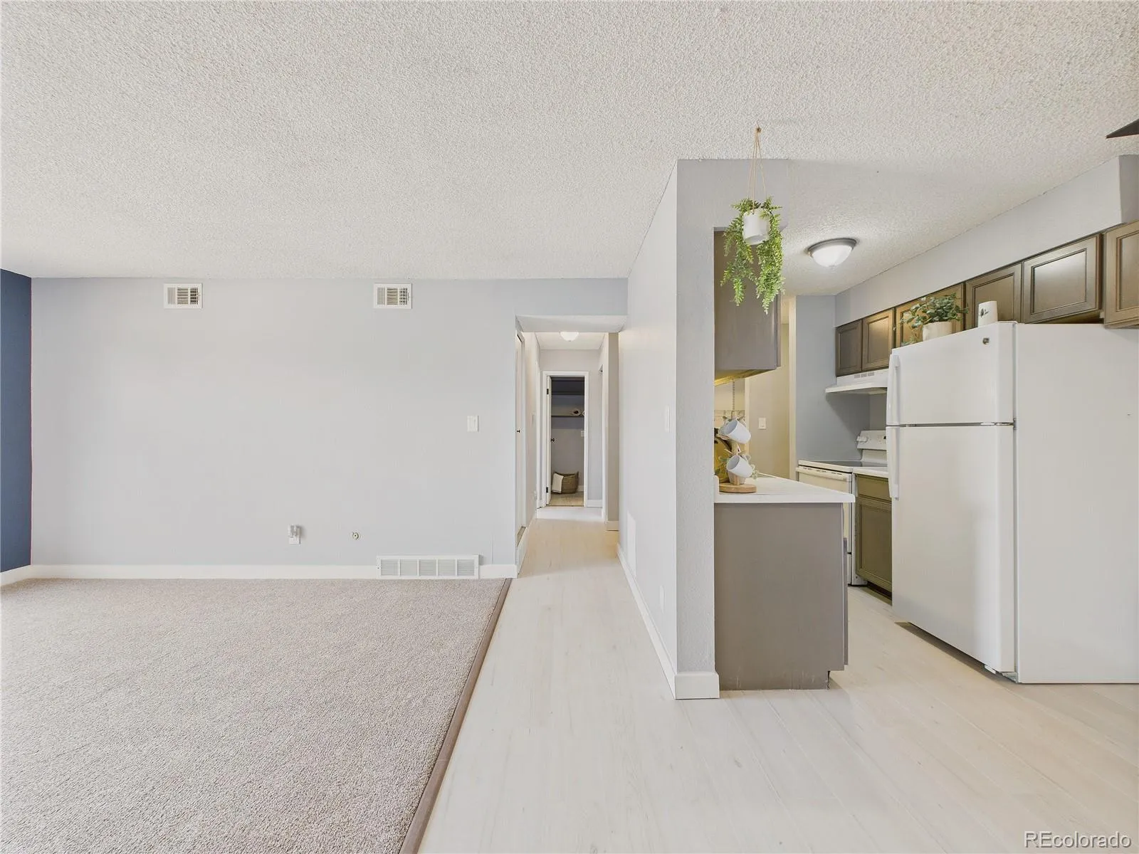190 E Highline Circle #302 Centennial CO 80122 MLS #REC4212003 05192026202516 1600 12