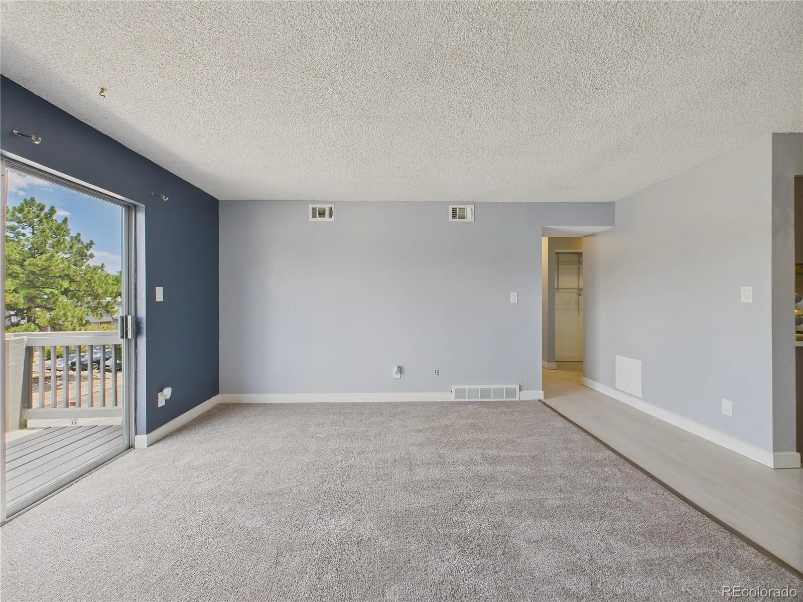 190 E Highline Circle #302 Centennial CO 80122 MLS #REC4212003 05192026202516 1600 2