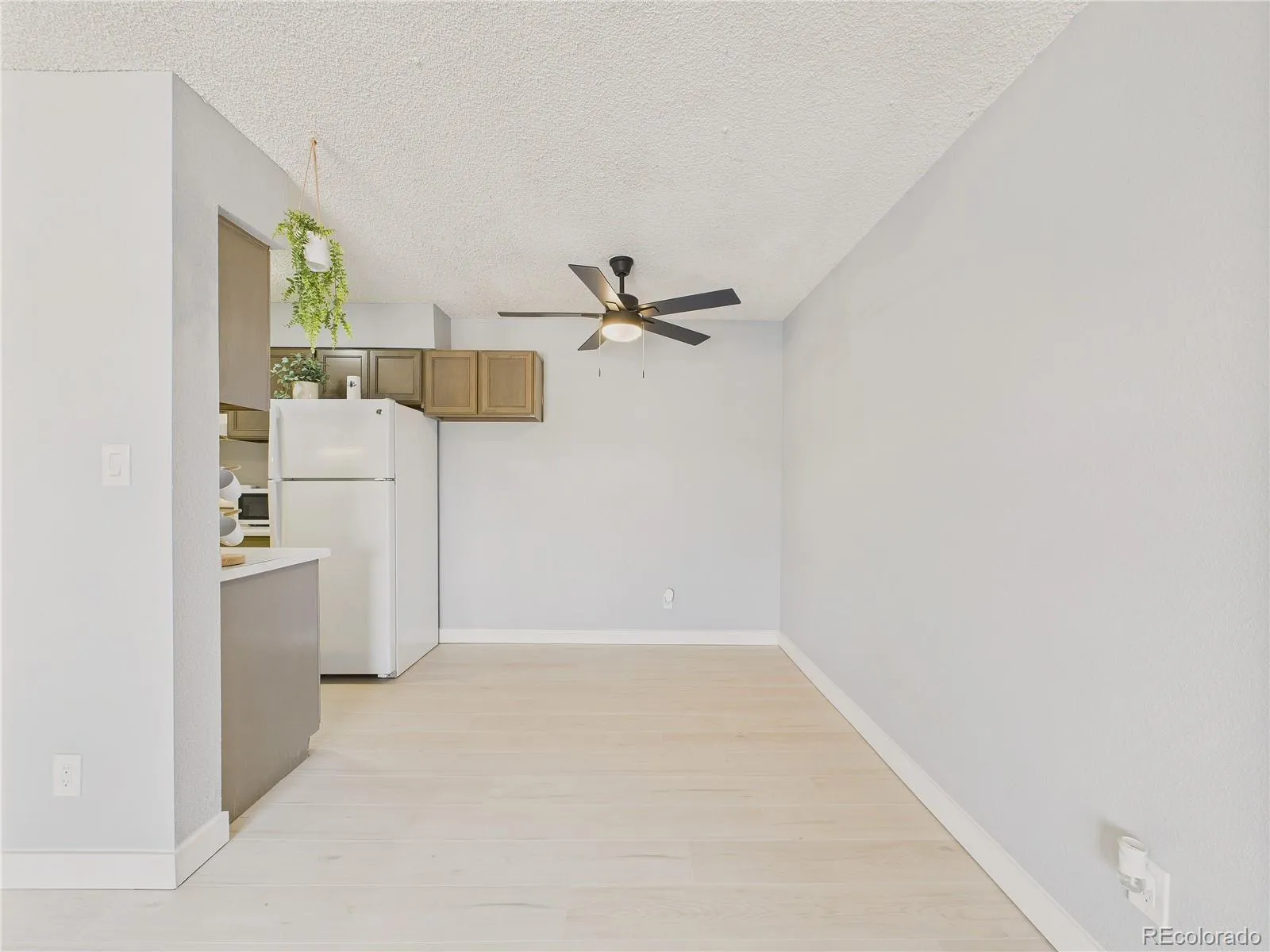 190 E Highline Circle #302 Centennial CO 80122 MLS #REC4212003 05192026202516 1600 4