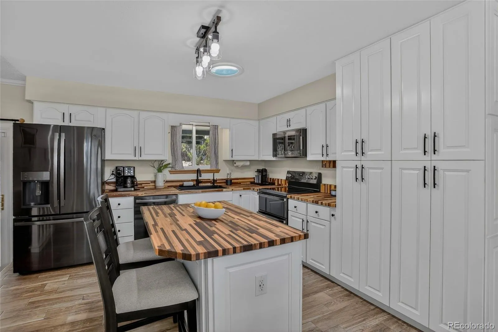 6937 Pierce Street Arvada CO 80003 MLS #REC4212499 05242026213812 1600 2
