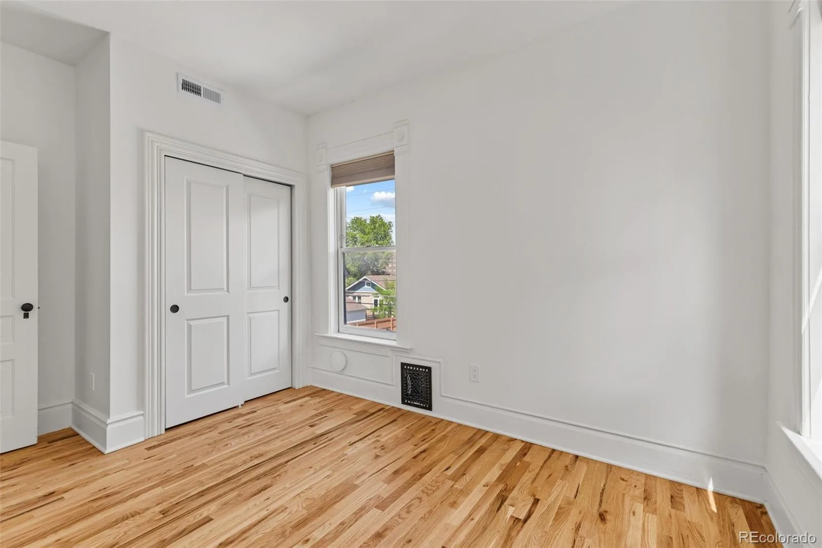 1444 Stuart Denver CO 80204 MLS #REC4213812 06042026141102 1600 31