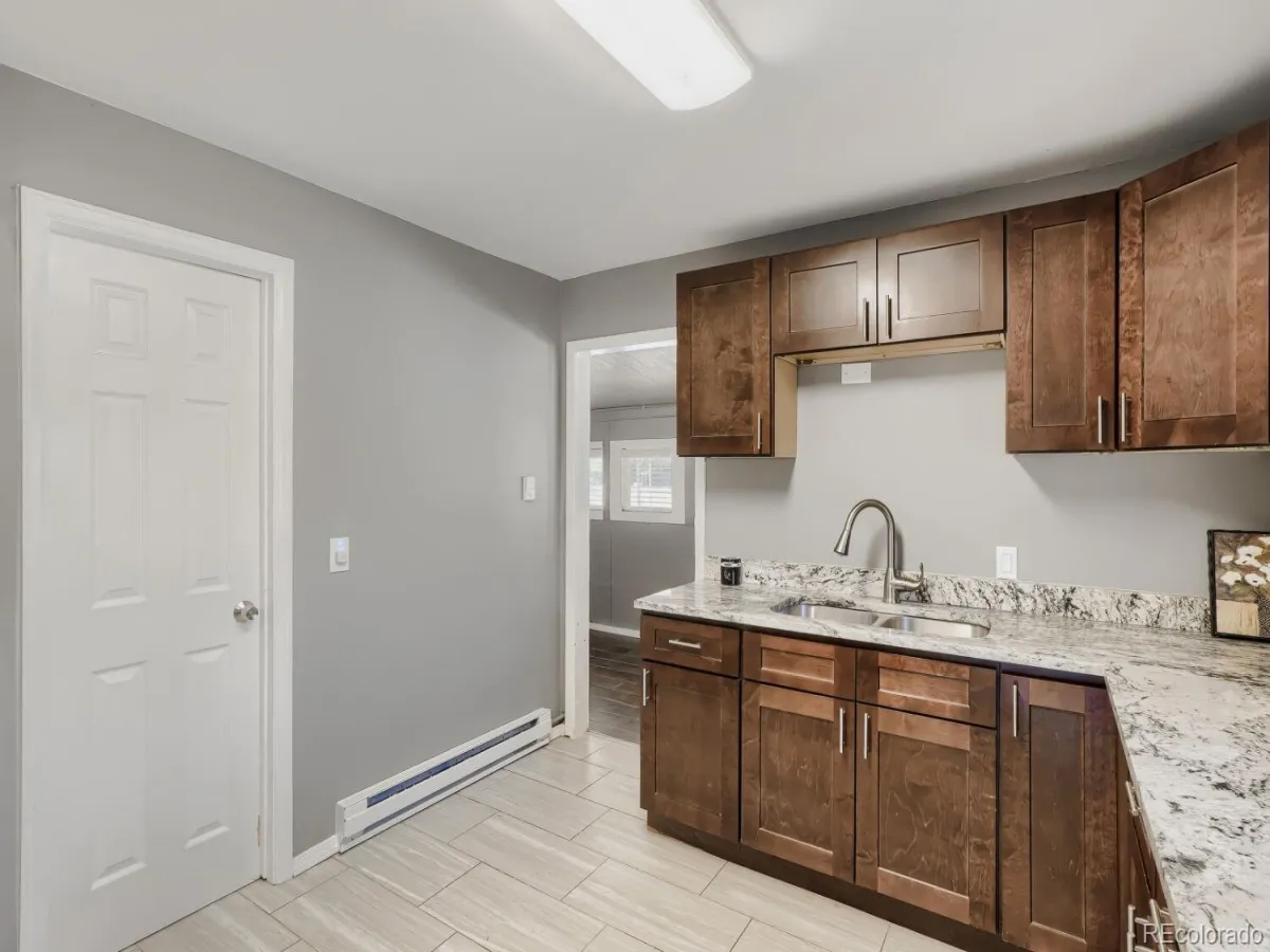 2263 W Parkhill Avenue Littleton CO 80120 MLS #REC4214140 05182026194749 1200 14