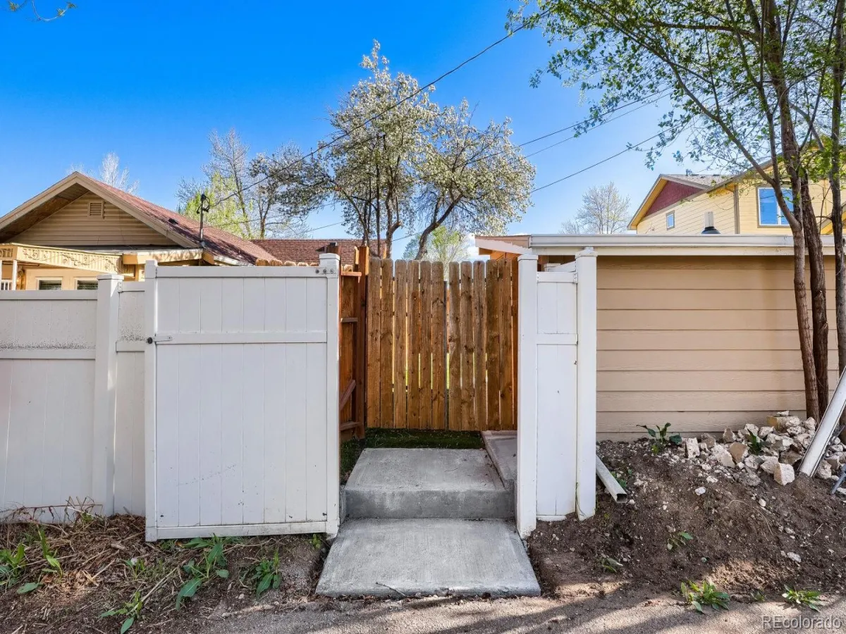 2263 W Parkhill Avenue Littleton CO 80120 MLS #REC4214140 05182026194749 1200 34