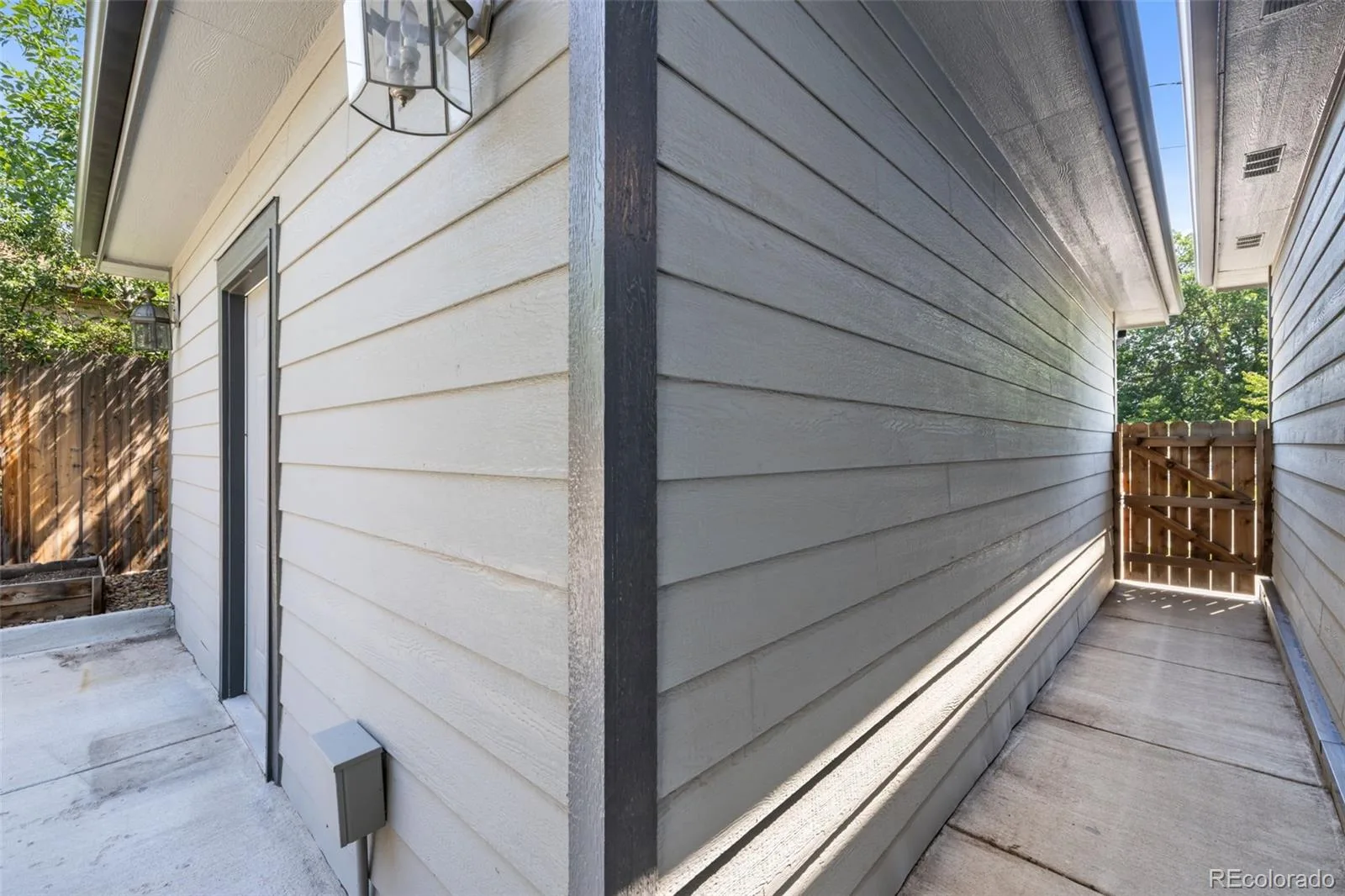 3301 W Union Avenue Englewood CO 80110 | MLS #REC4217035 08182026203112 1600 37