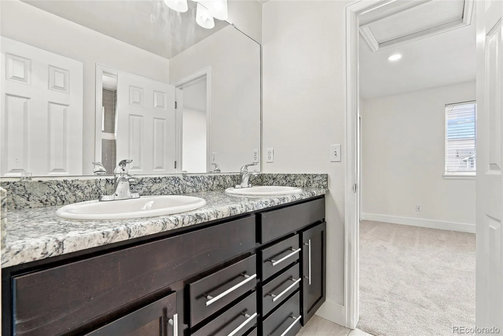5070 S Olathe Centennial CO 80015 | MLS #REC4217448 10012026155457 1600 32