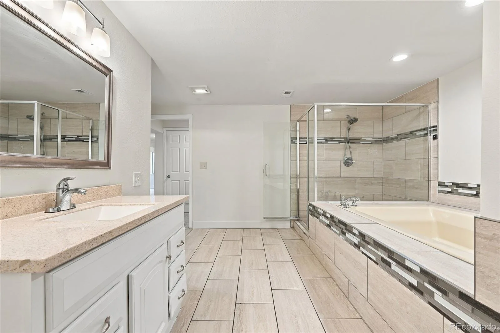 5070 S Olathe Centennial CO 80015 | MLS #REC4217448 10012026155457 1600 42