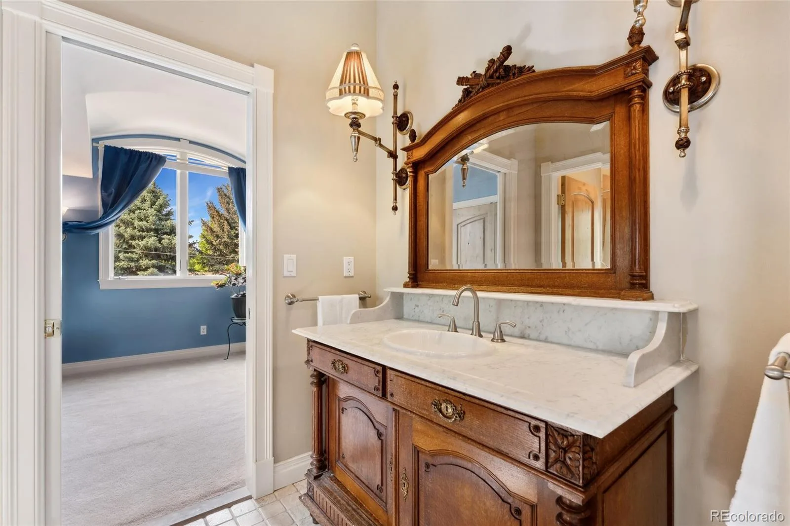 6901 E 12th Avenue Denver CO 80220 | MLS #REC4217728 08242026202145 1600 34