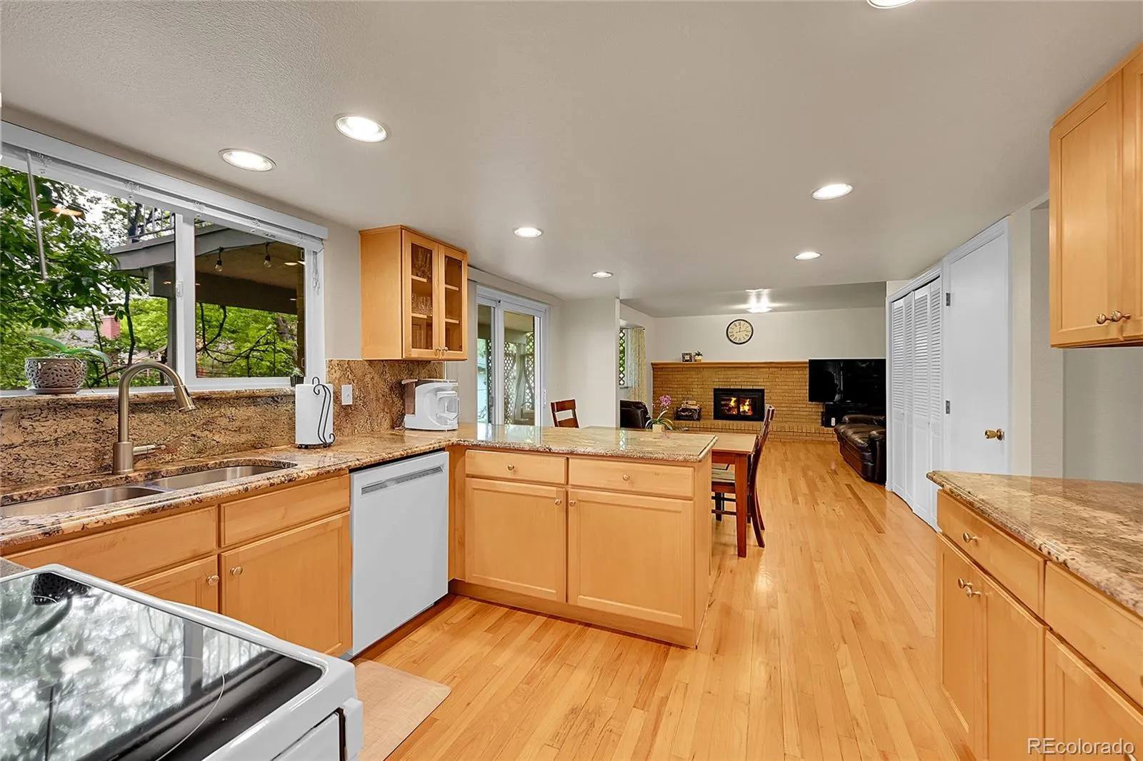 04152026202854 1600 6