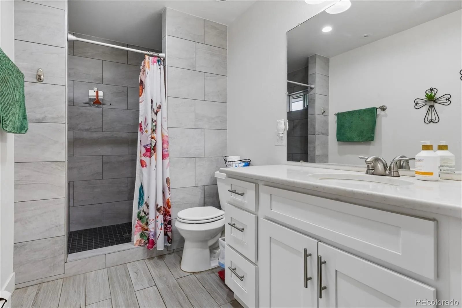 3734 S Golden Court Denver CO 80235 | MLS #REC4228284 10132026193807 1600 22