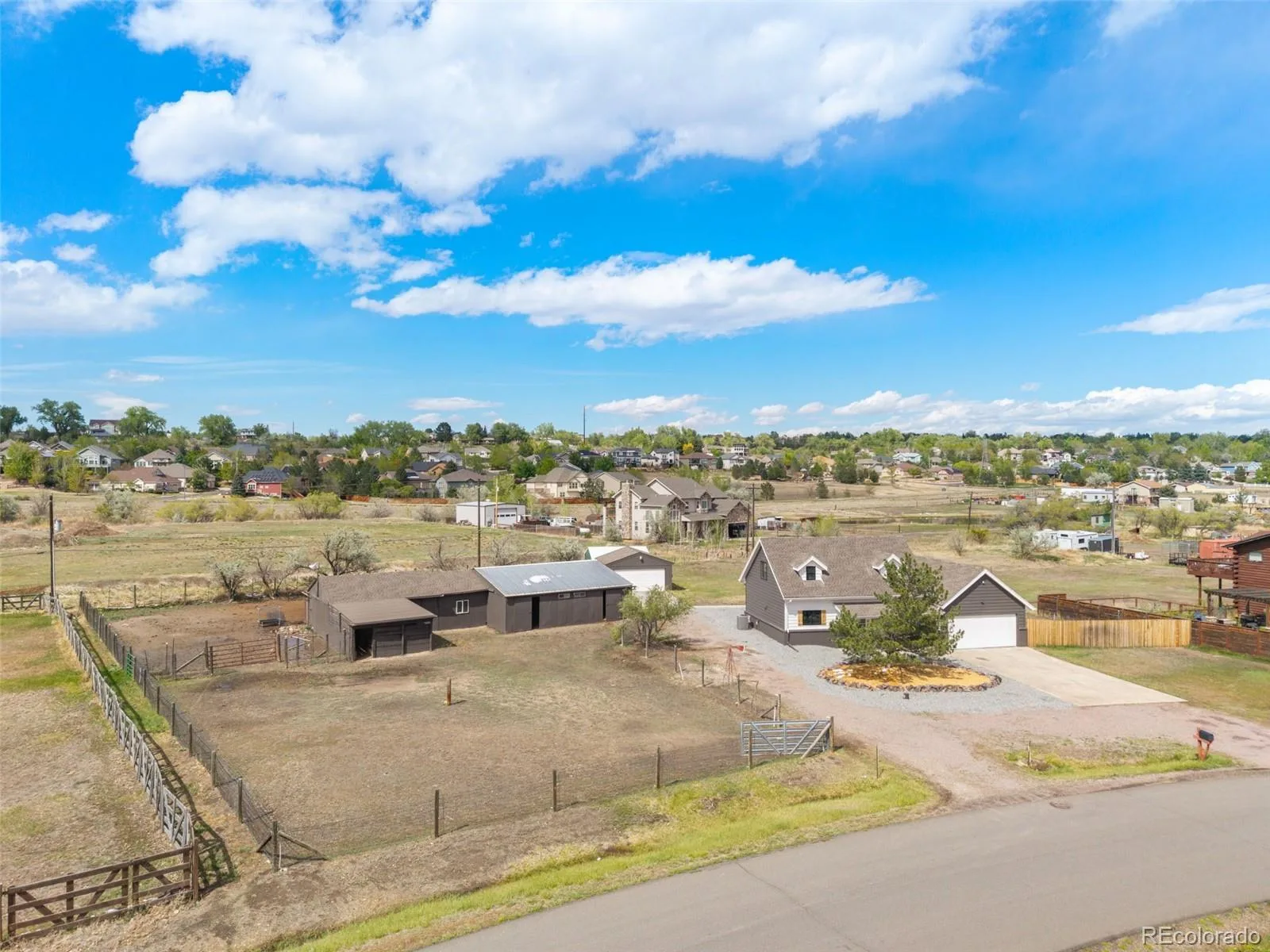 12883 W 75th Place Arvada CO 80005 MLS #REC4229209 06112026171706 1600 39
