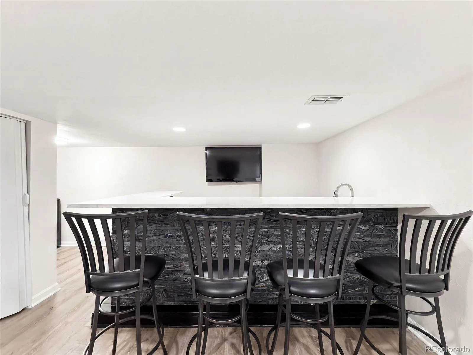 1050 S Monaco St Parkway Denver CO 80224 | MLS #REC4230455 10152026061839 1600 24