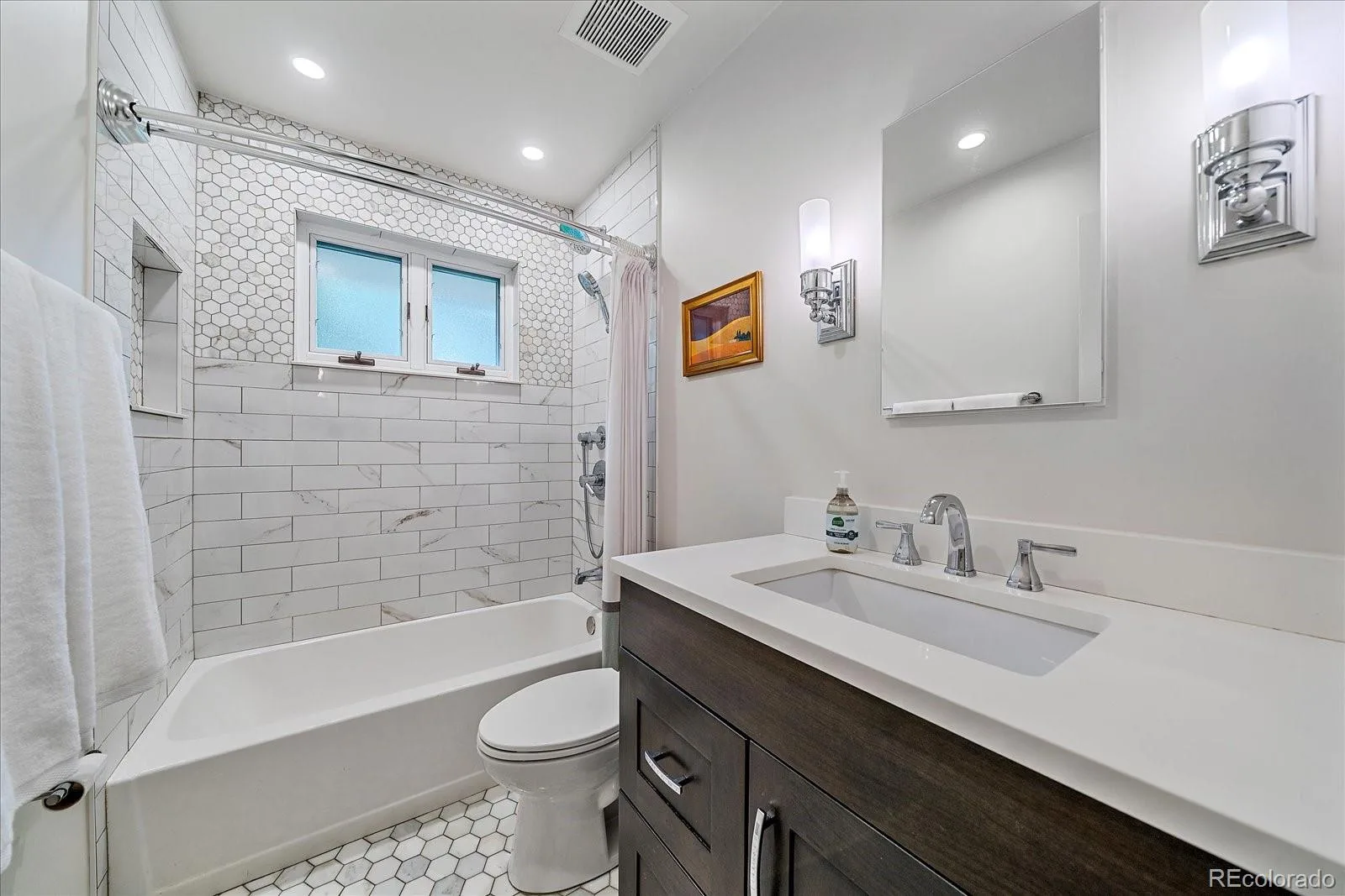 6046 S Valleyview Street Littleton CO 80120 | MLS #REC4231577 08262026210536 1600 14