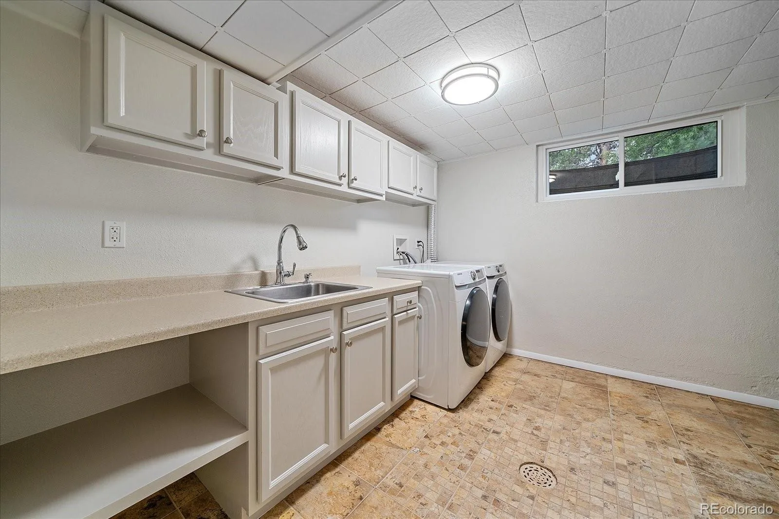 6046 S Valleyview Street Littleton CO 80120 | MLS #REC4231577 08262026210536 1600 23