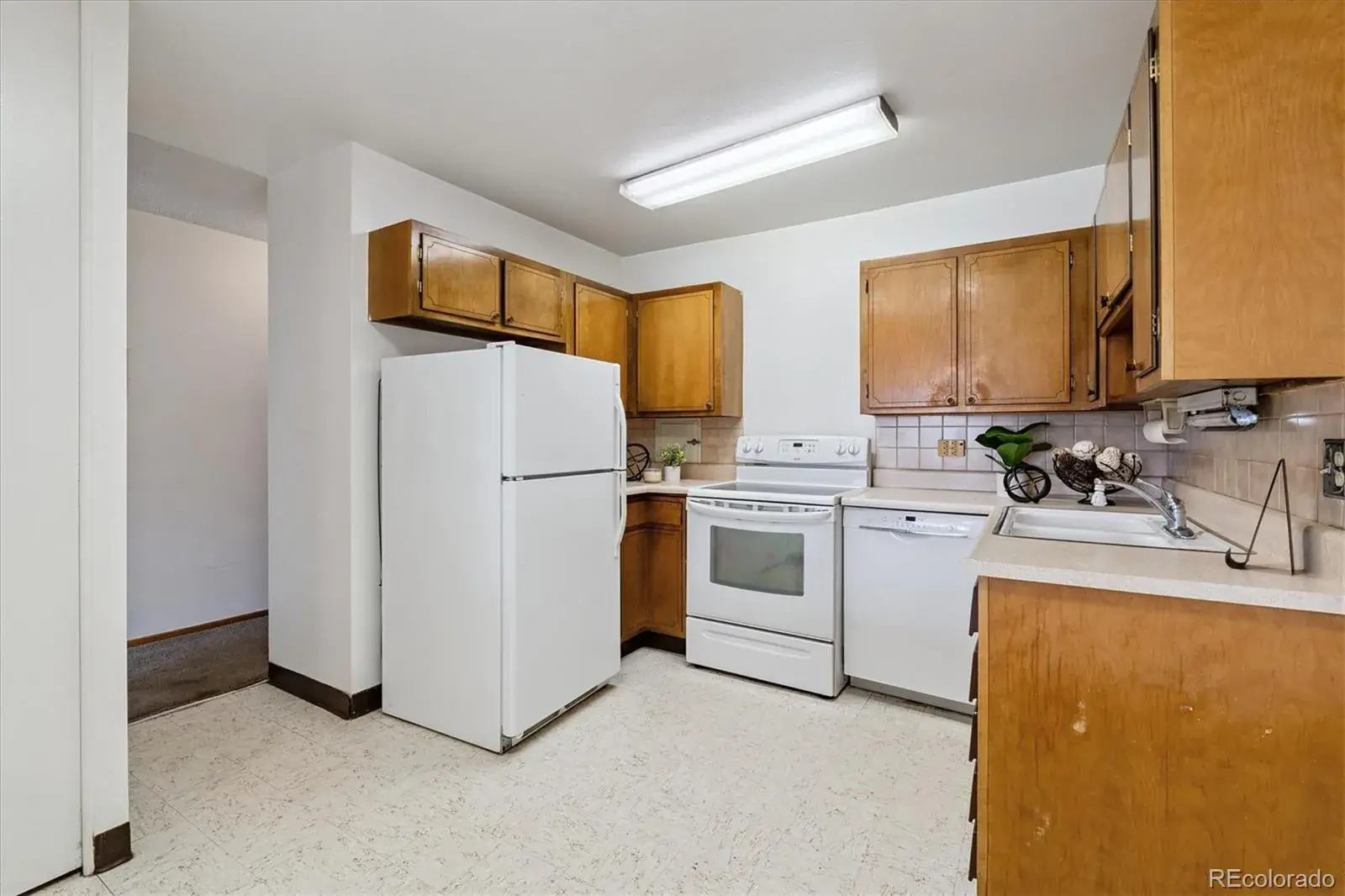 610 S Clinton Street #10B Denver CO 80247 MLS #REC4232368 02022026043434 1600 2