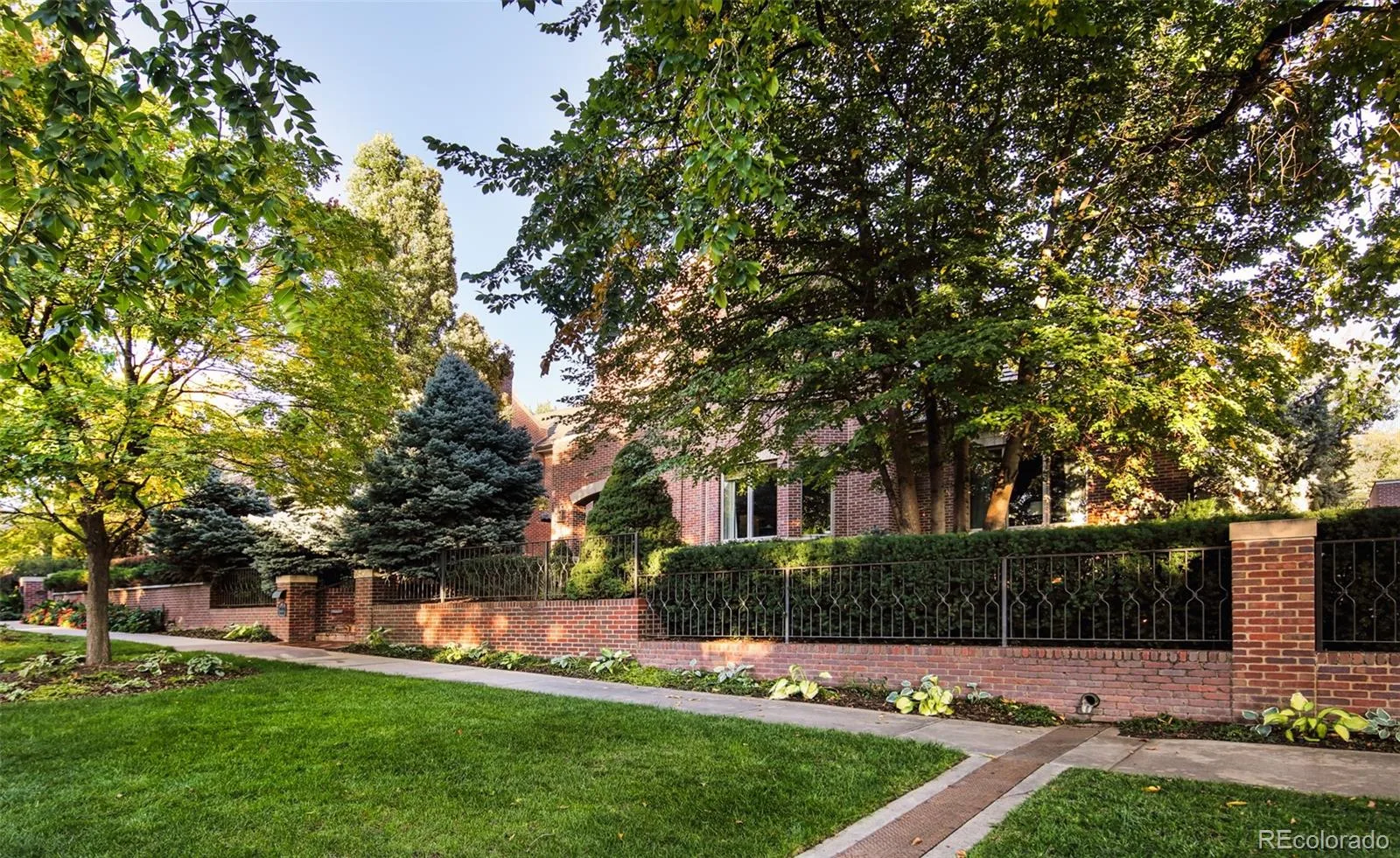 444 Saint Paul Street Denver CO 80206 MLS #REC4238330 07102026155056 1600 36