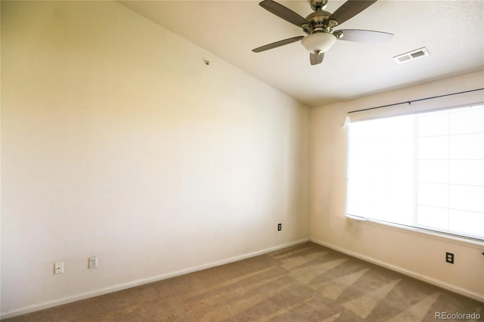 5255 Memphis Street #921 Denver CO 80239 MLS #REC4238961 05142026234909 1600 16
