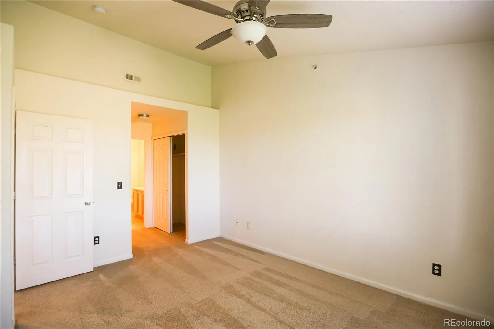 5255 Memphis Street #921 Denver CO 80239 MLS #REC4238961 05142026234909 1600 18