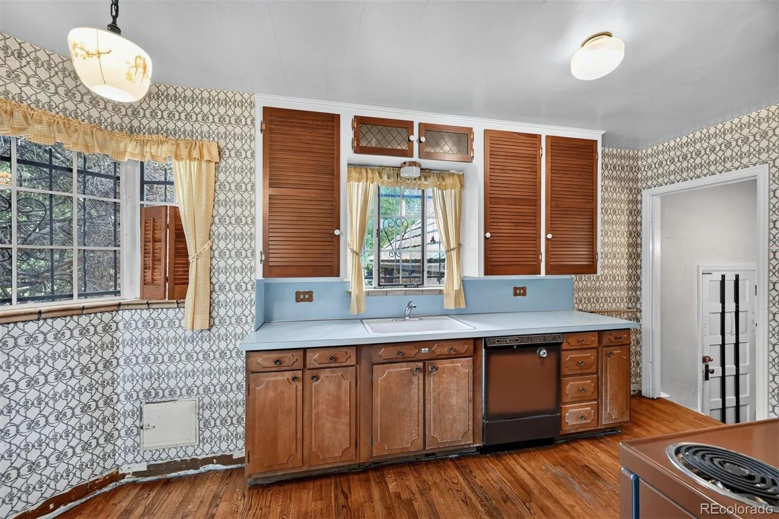 360 Jasmine Street Denver CO 80220 | MLS #REC4239562 08272026175735 1600 13