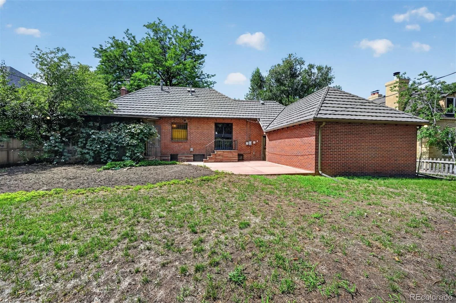 360 Jasmine Street Denver CO 80220 | MLS #REC4239562 08272026175735 1600 19
